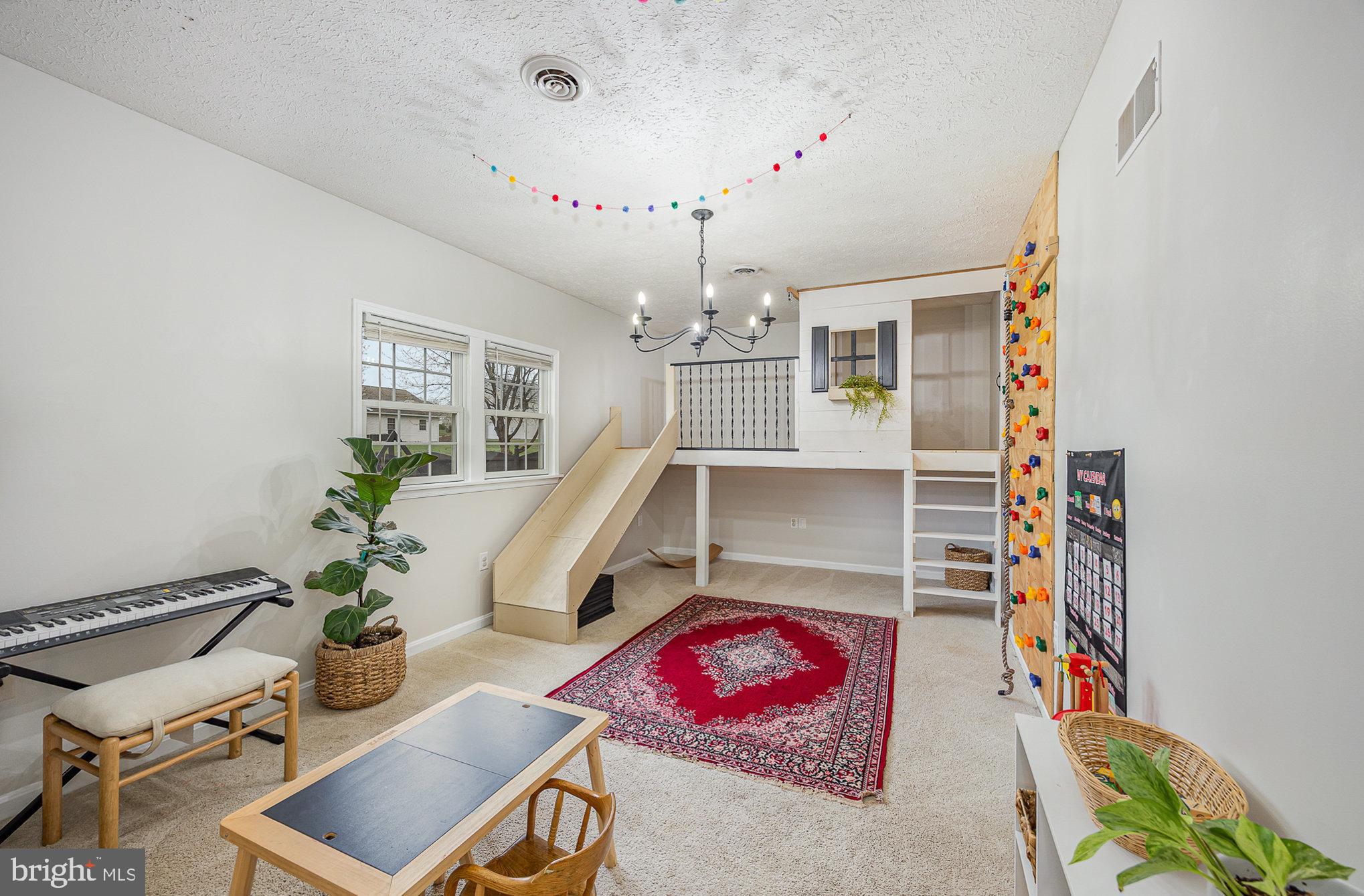 RINE ESTATES - Residential