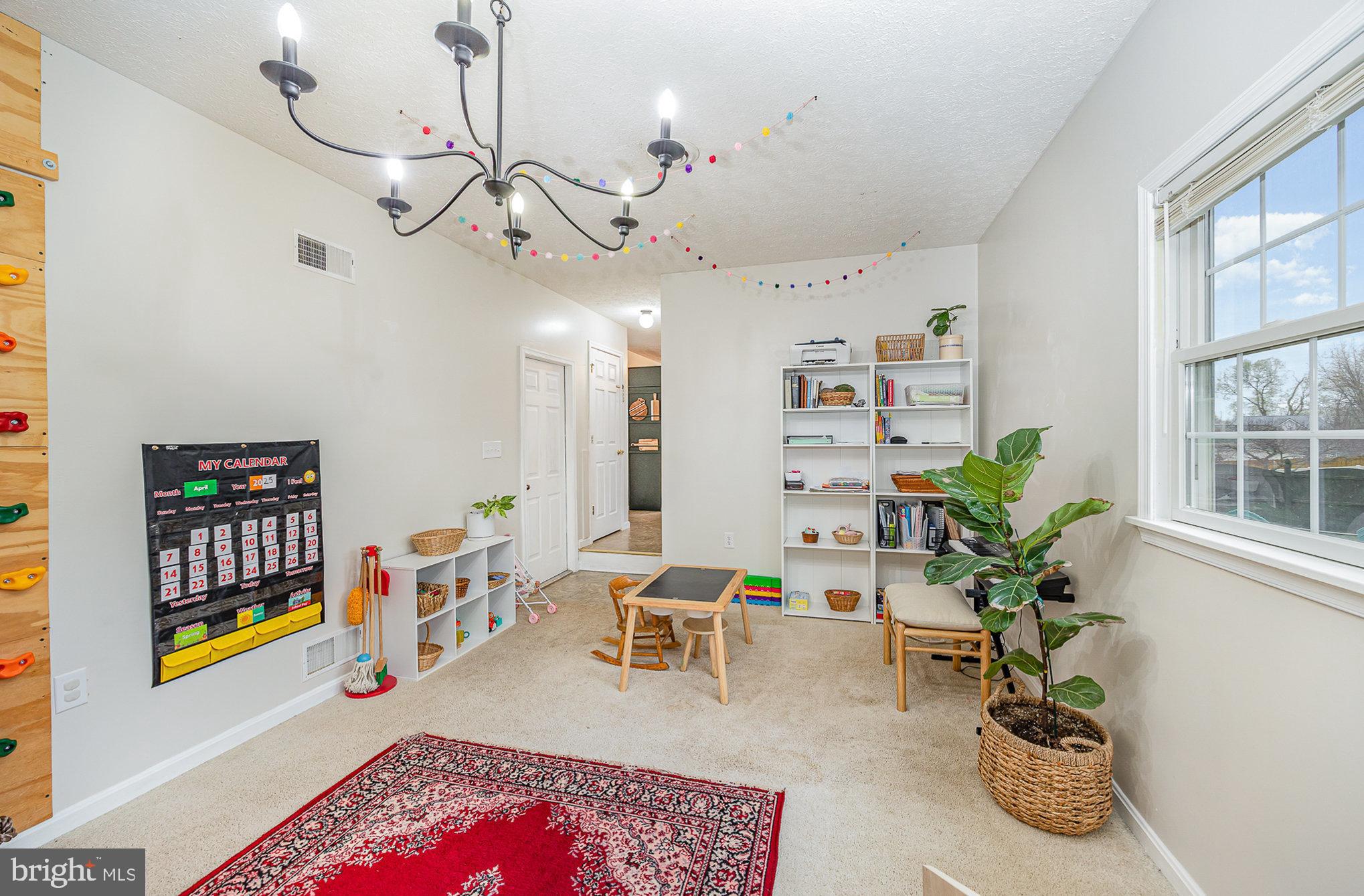 RINE ESTATES - Residential