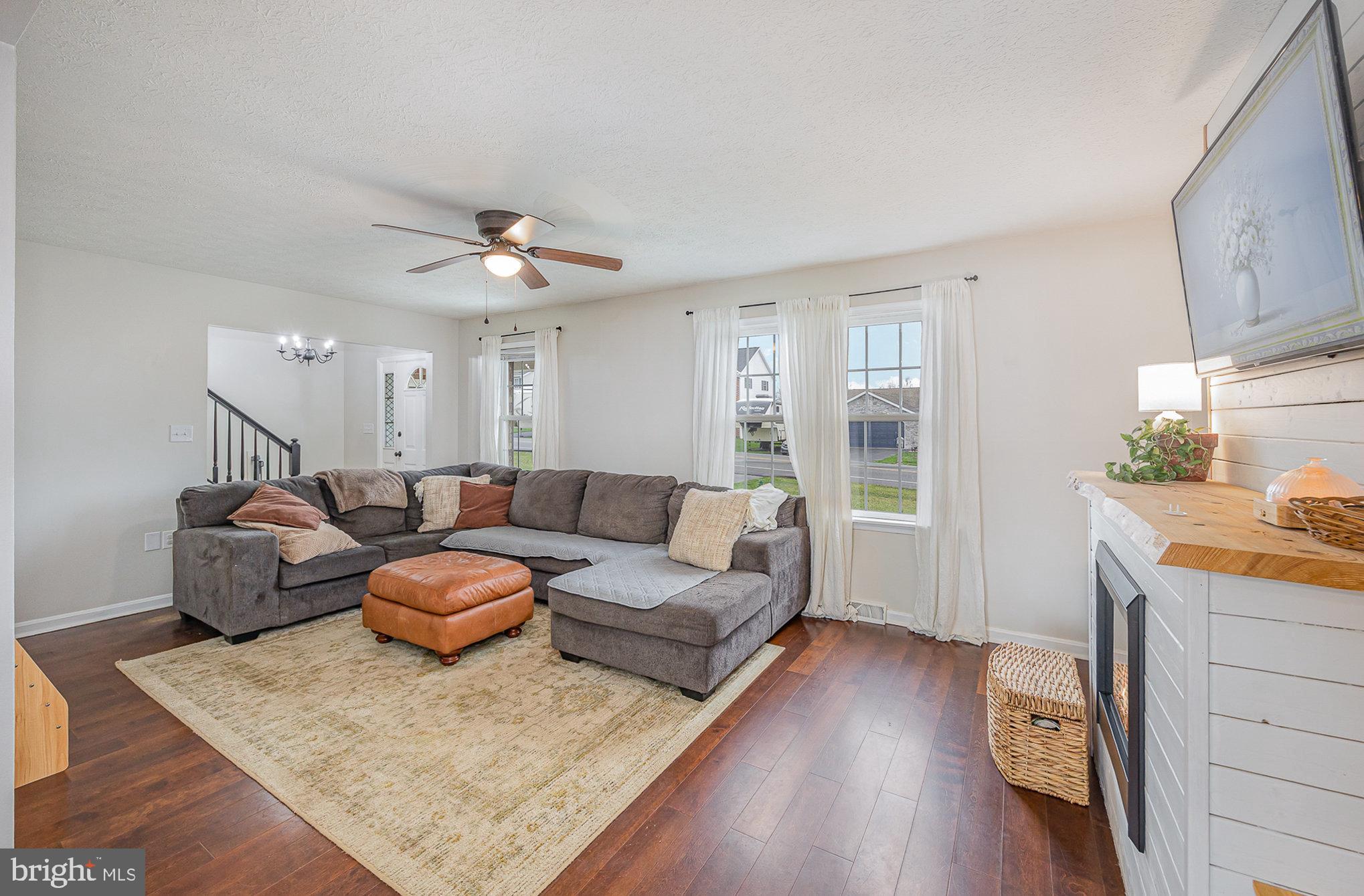 RINE ESTATES - Residential