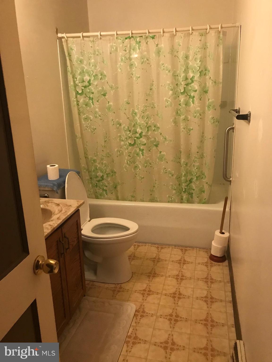 MARLYN MANOR - Residential