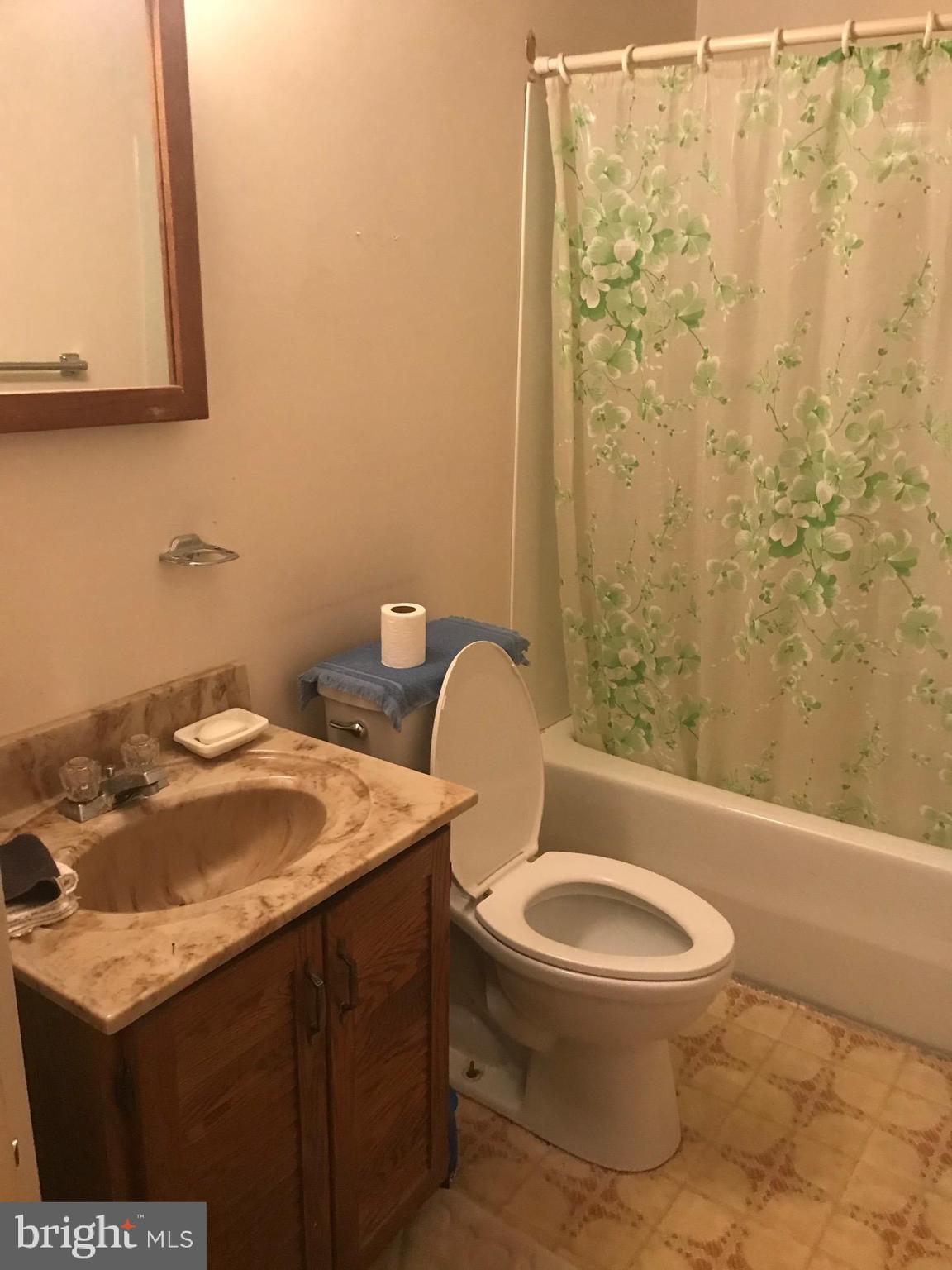 MARLYN MANOR - Residential