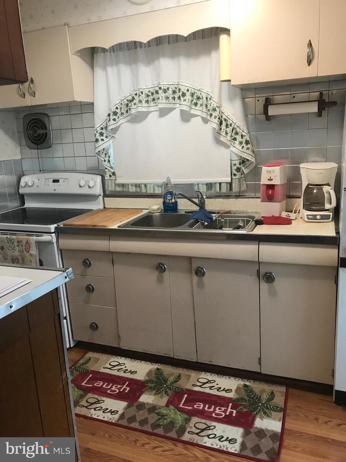 MARLYN MANOR - Residential