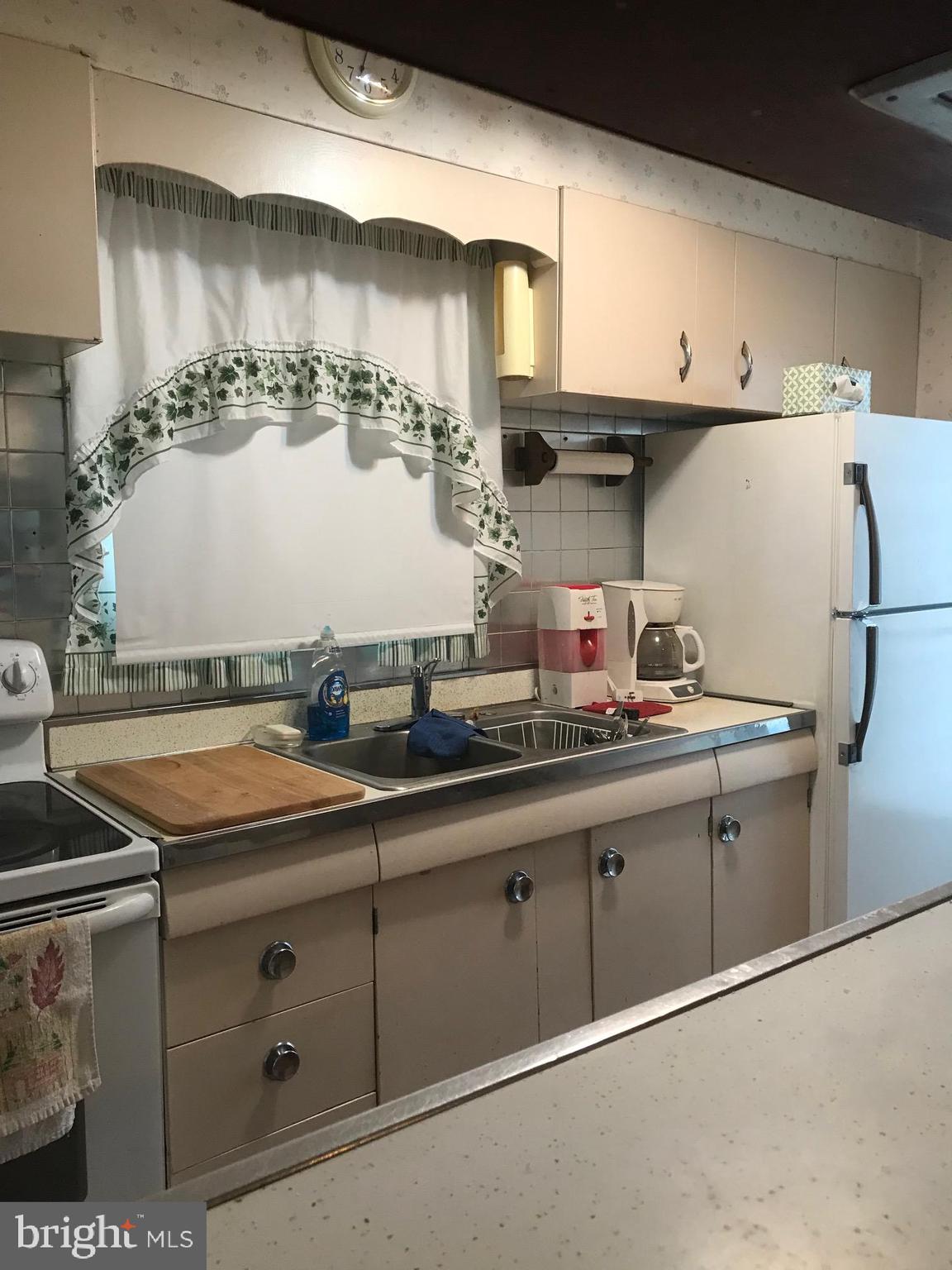 MARLYN MANOR - Residential