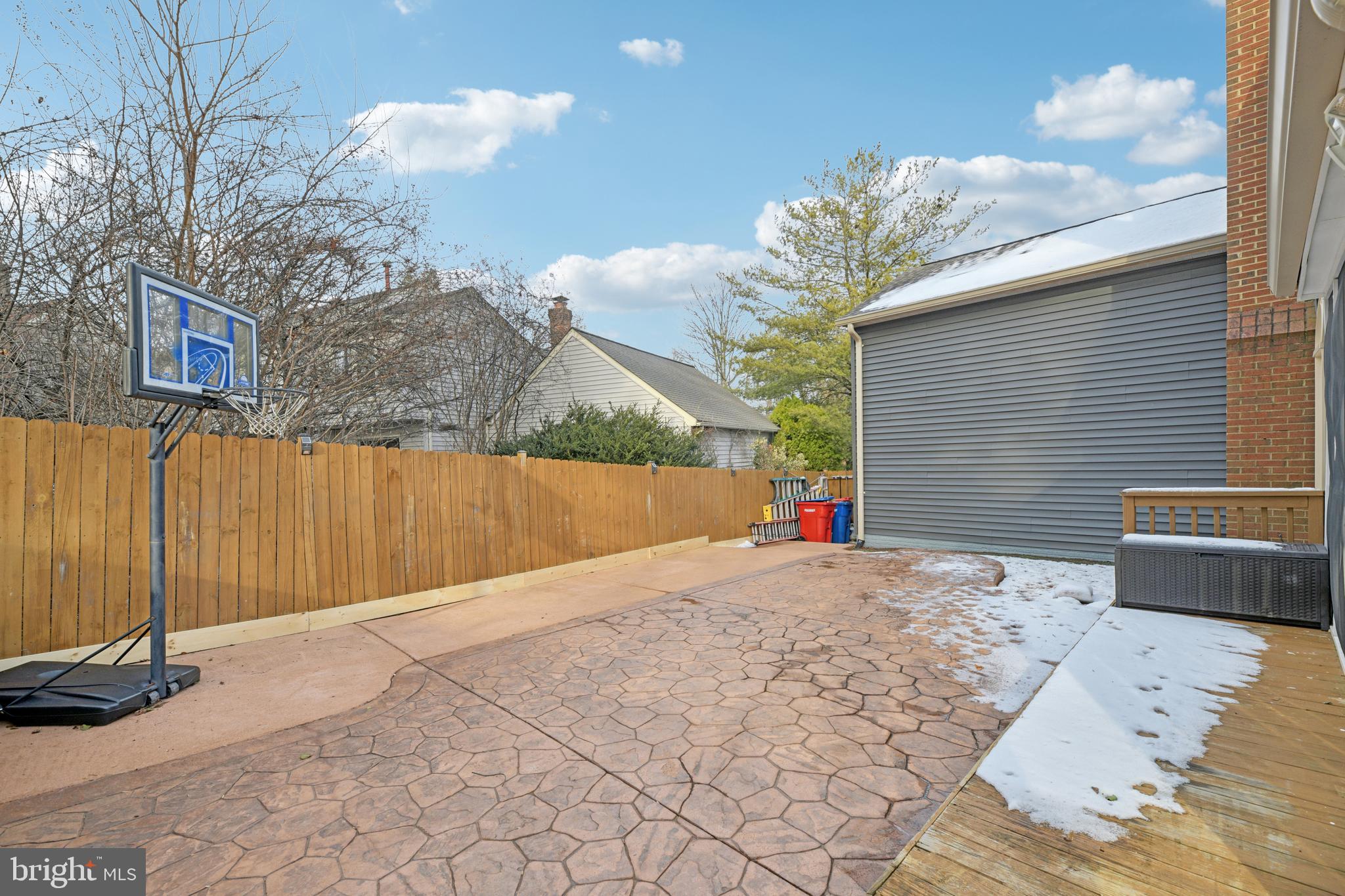 CONNEMARA WOODS - Residential