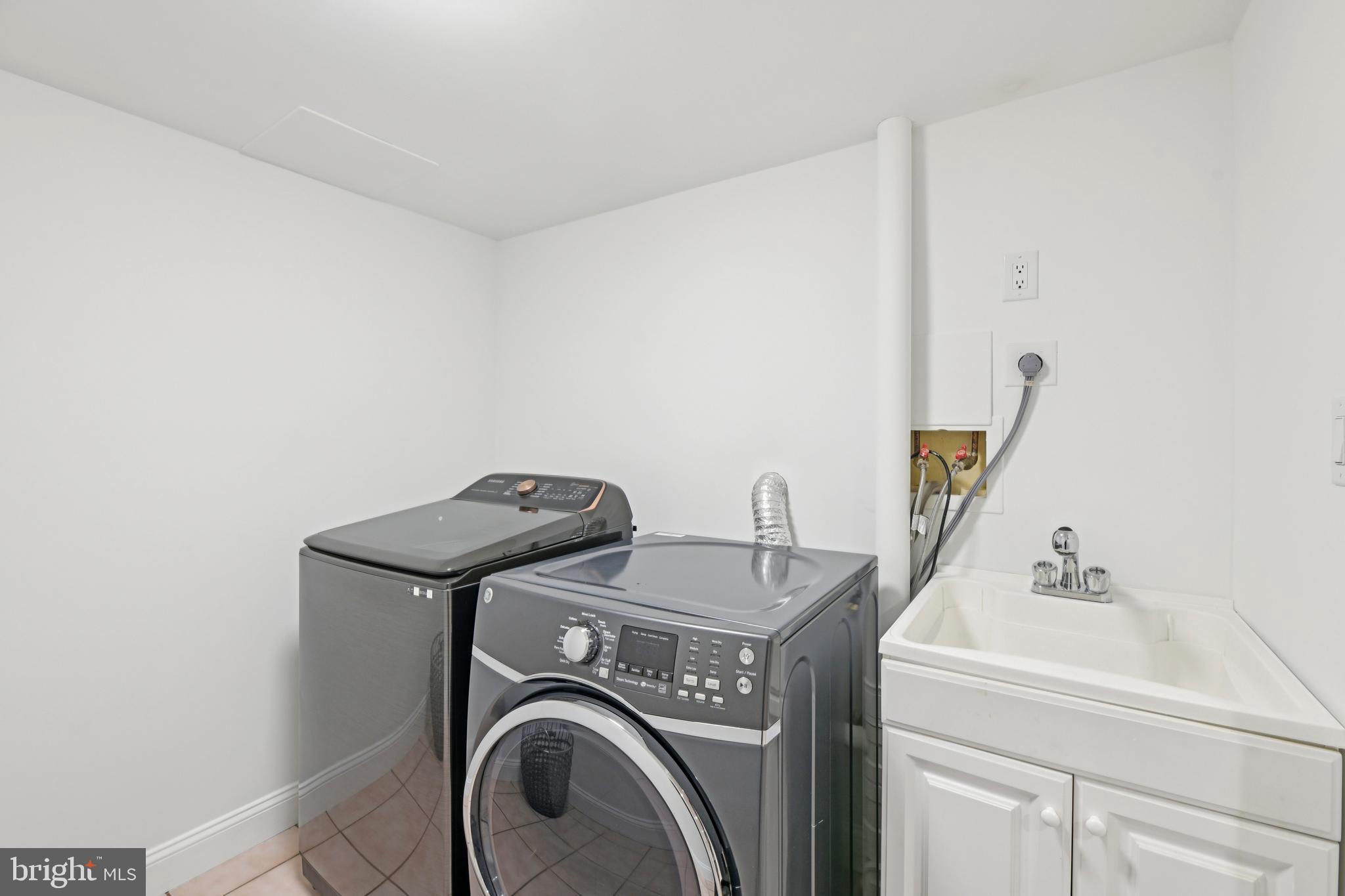 CONNEMARA WOODS - Residential