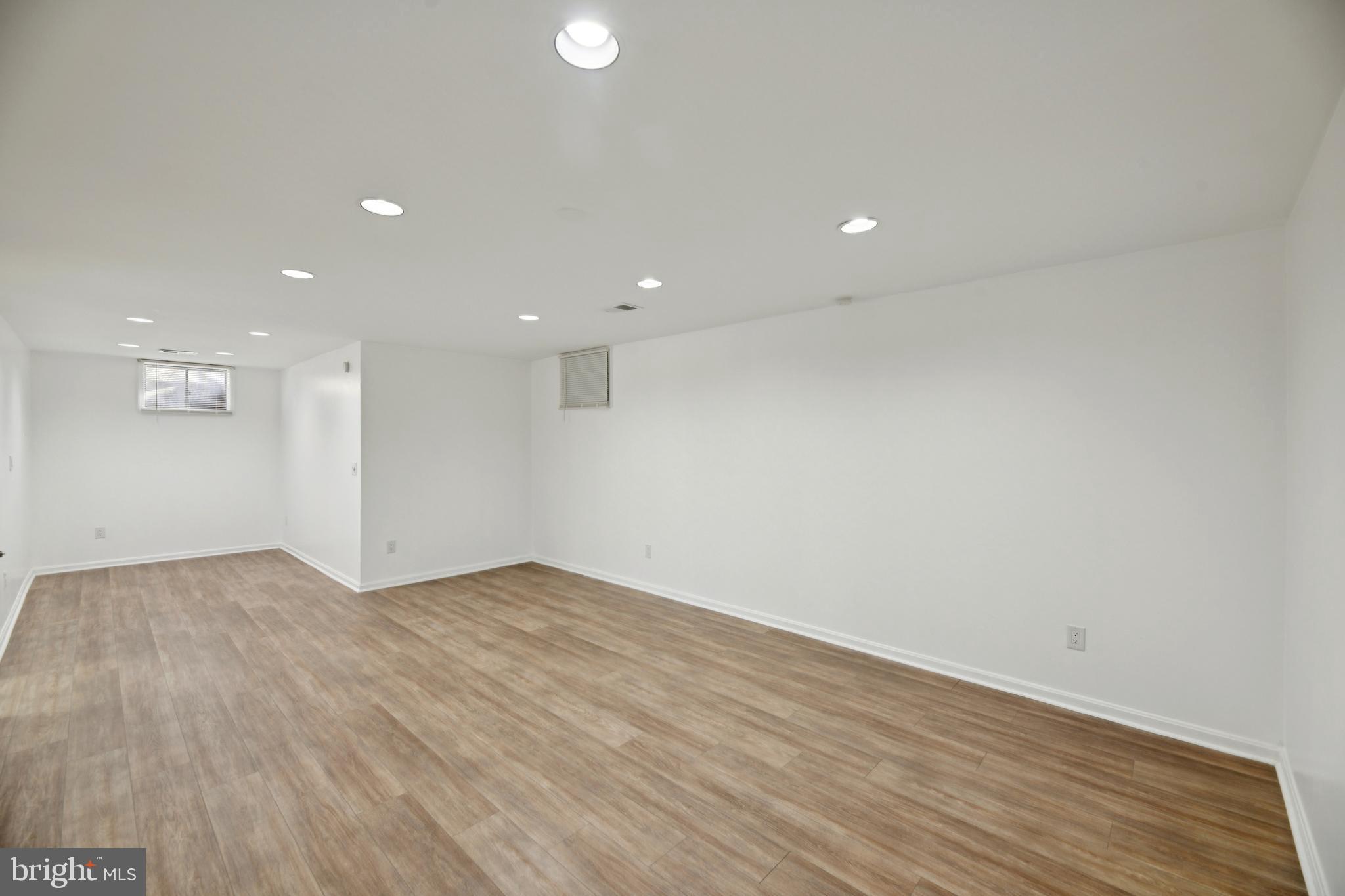 CONNEMARA WOODS - Residential