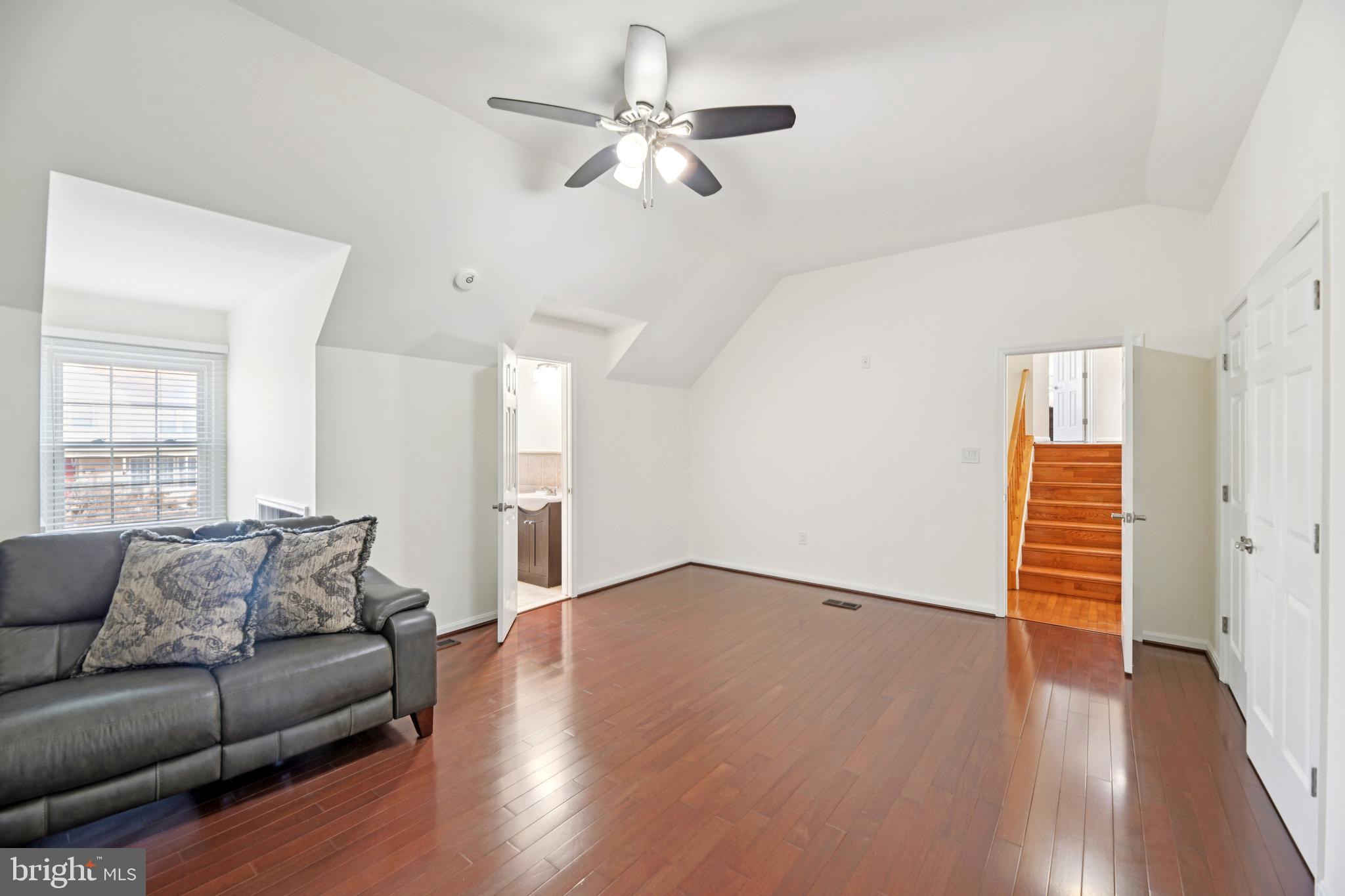 CONNEMARA WOODS - Residential