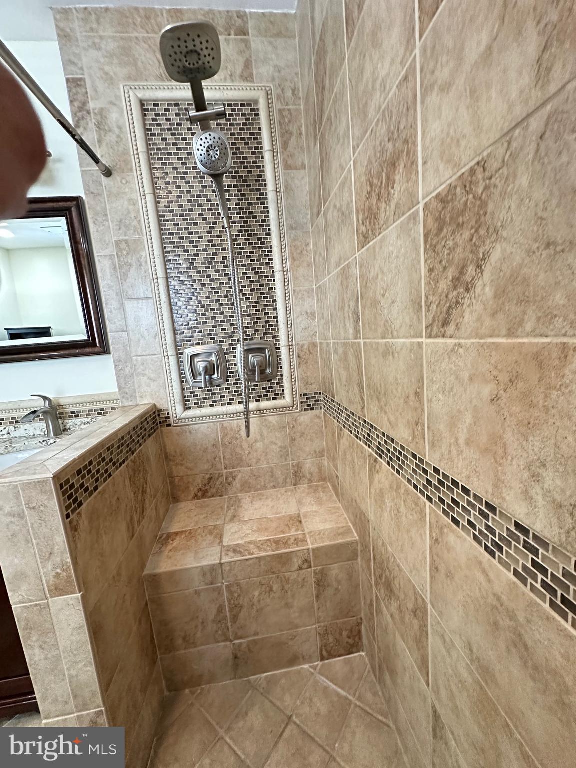 CONNEMARA WOODS - Residential