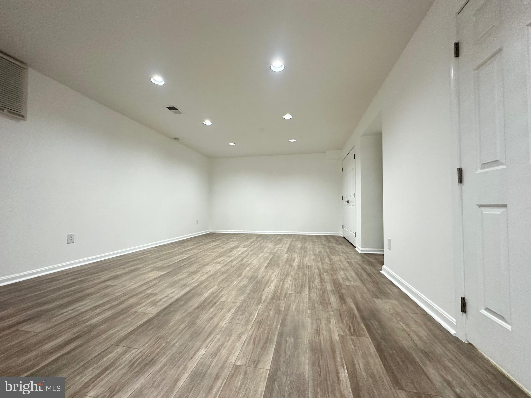 CONNEMARA WOODS - Residential