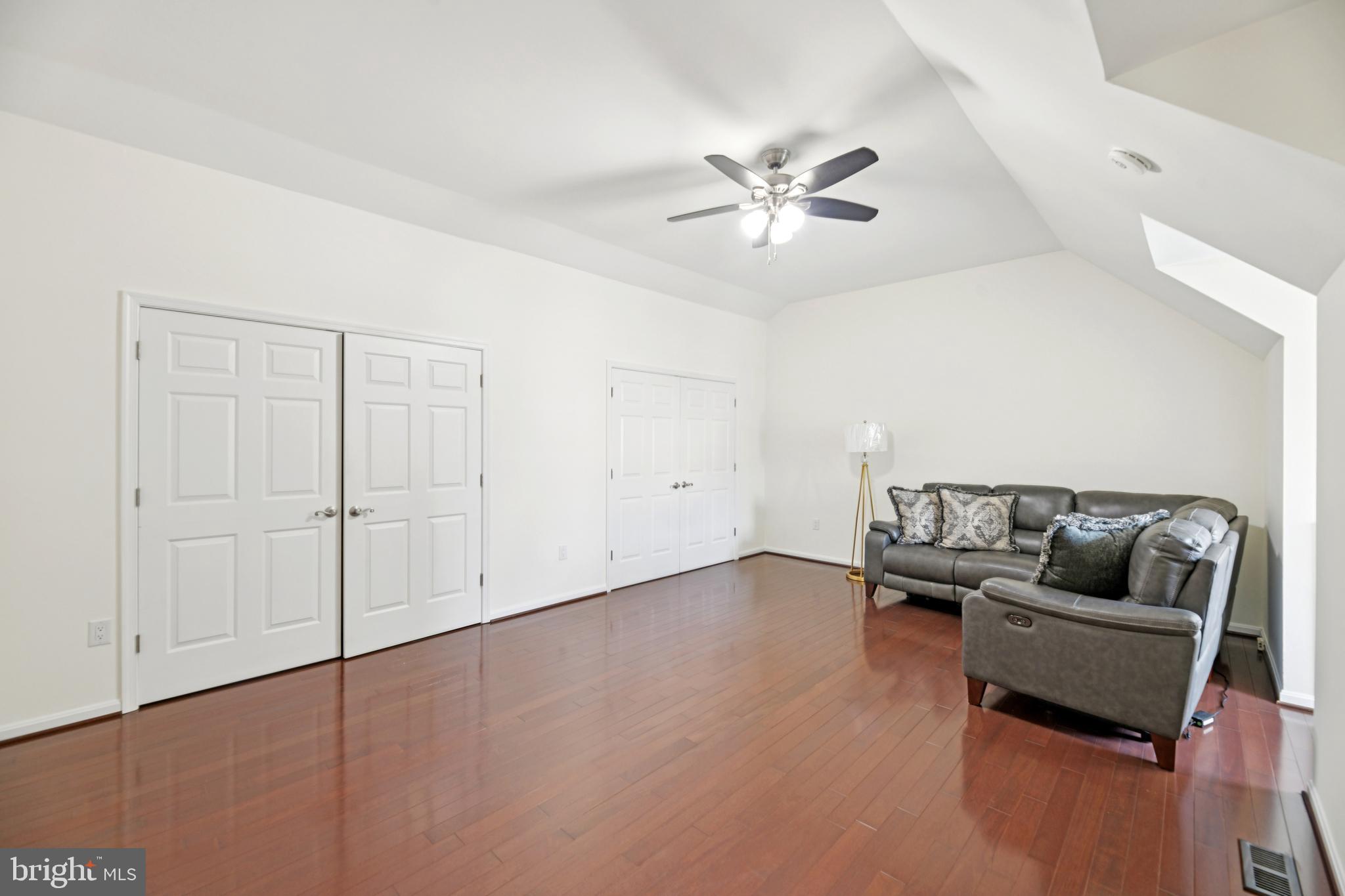 CONNEMARA WOODS - Residential