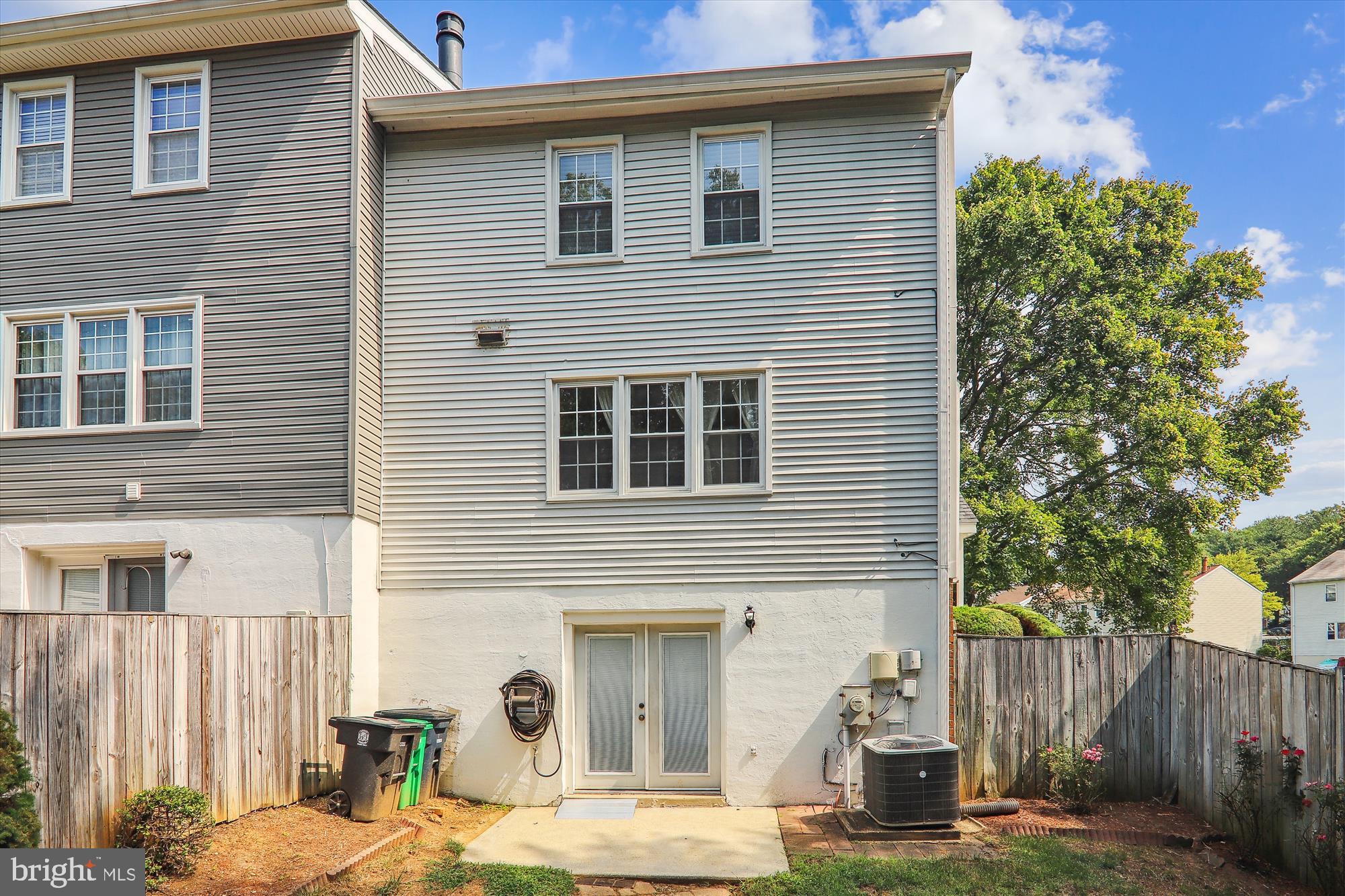 TOWNES OF KETTERING - Residential