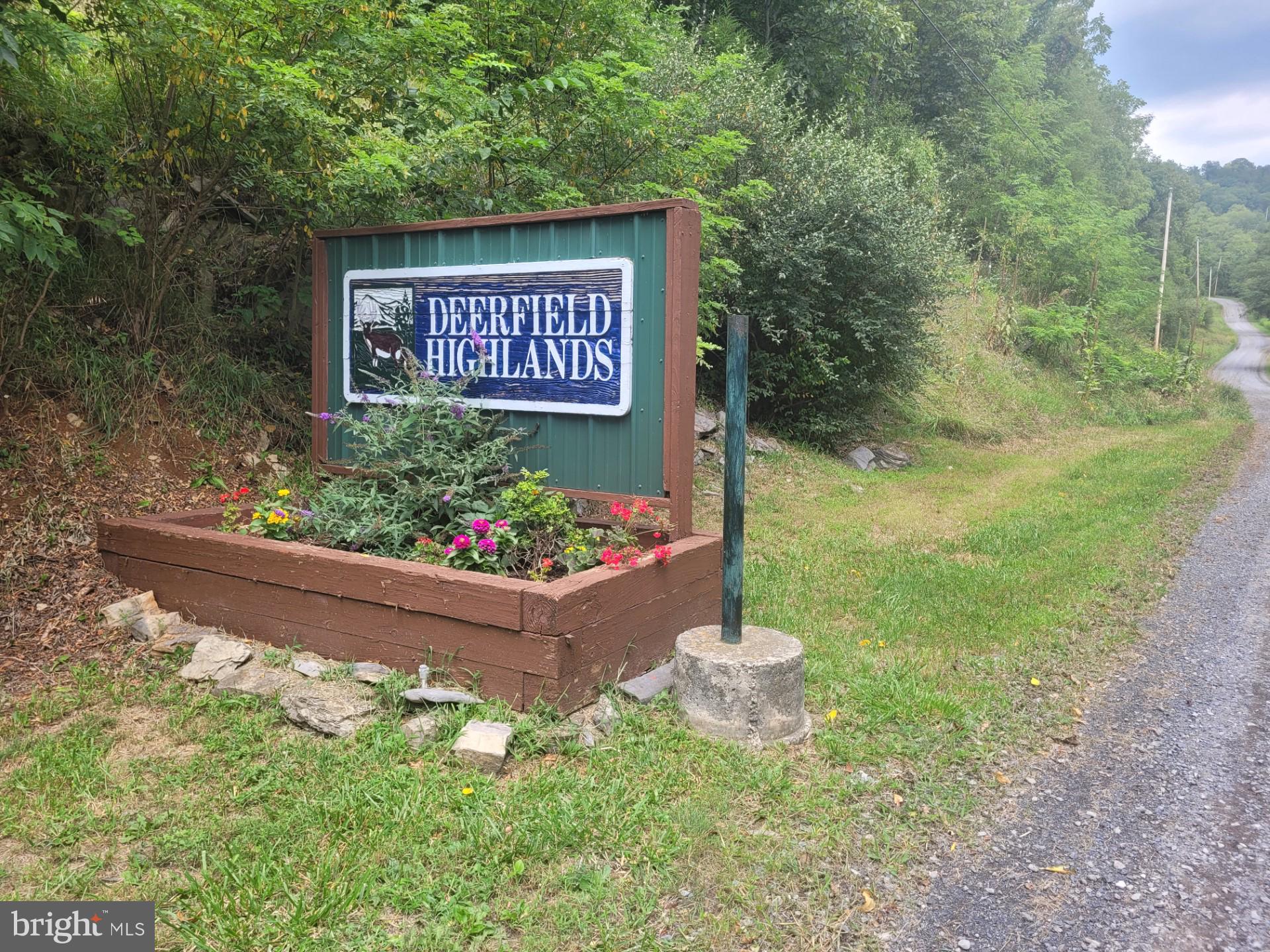 DEERFIELD HIGHLANDS - Land