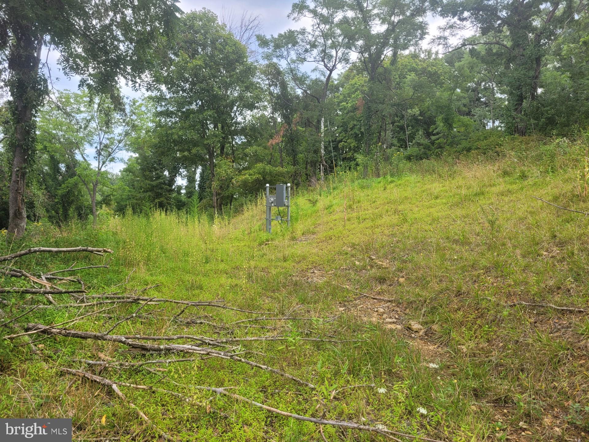 DEERFIELD HIGHLANDS - Land