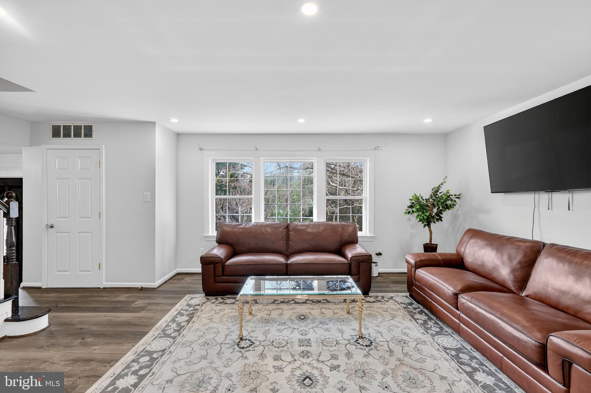 WAYSIDE - Residential