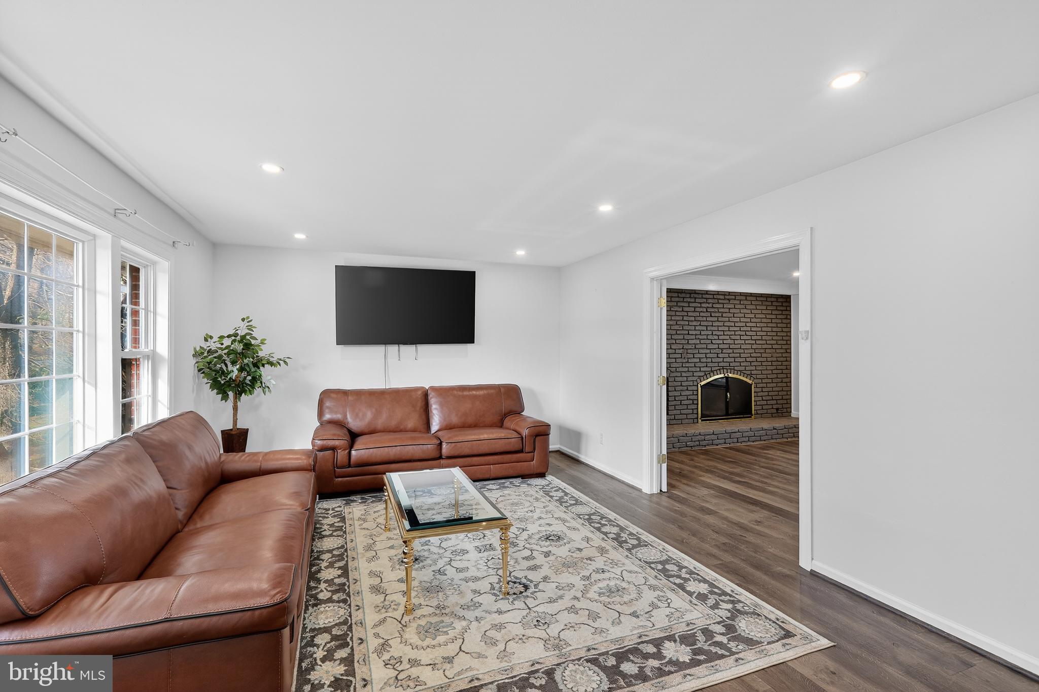 WAYSIDE - Residential