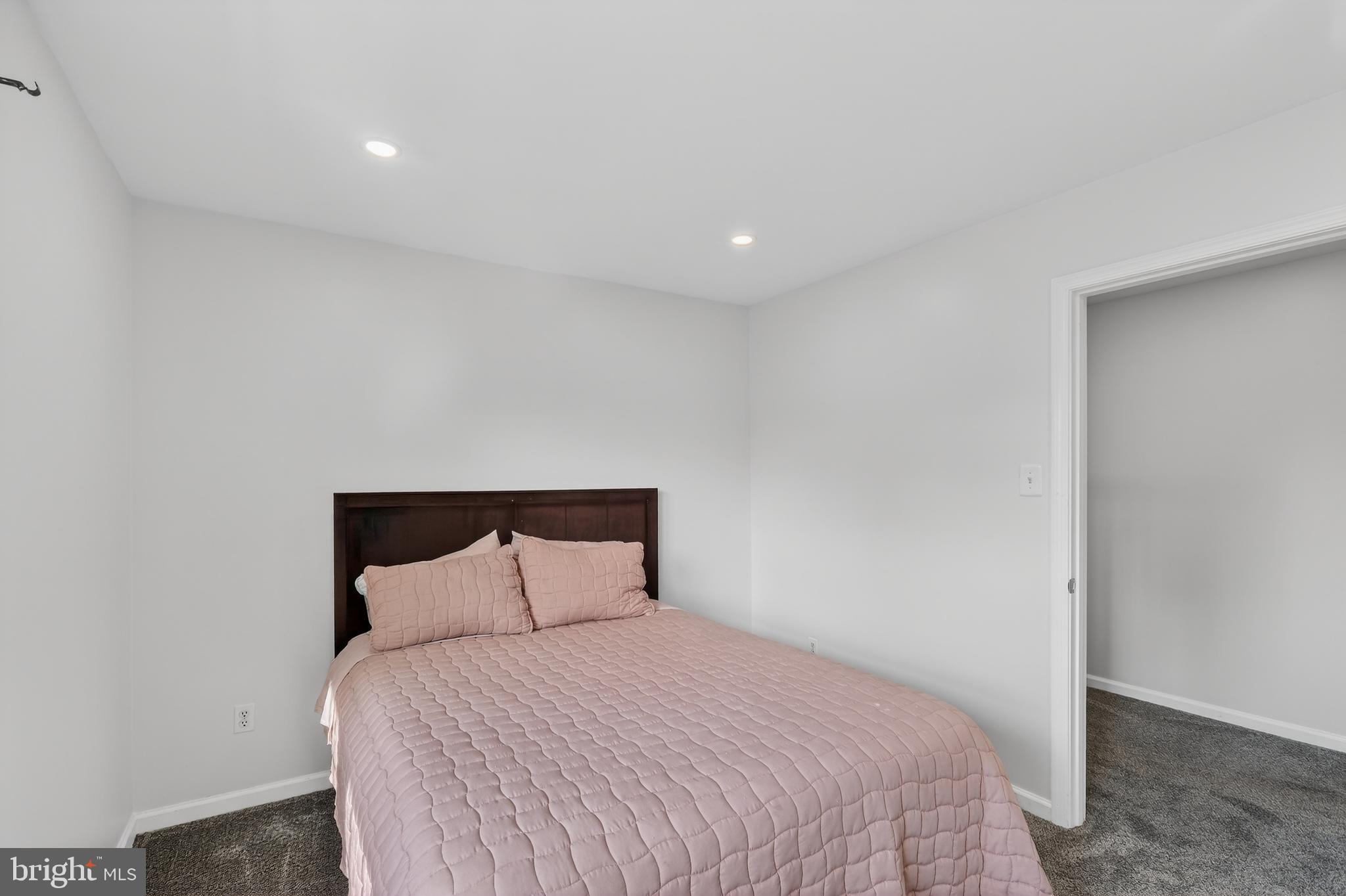 WAYSIDE - Residential