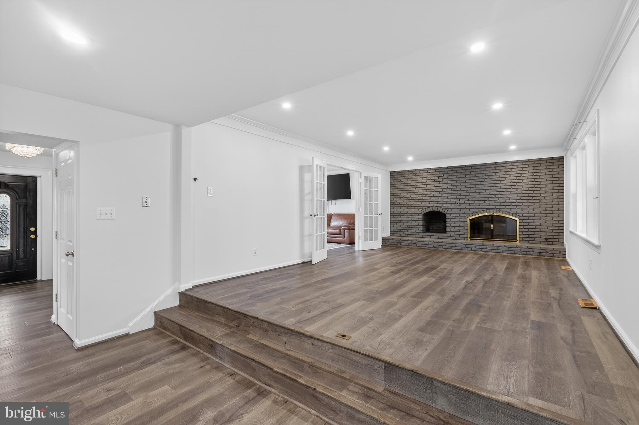 WAYSIDE - Residential