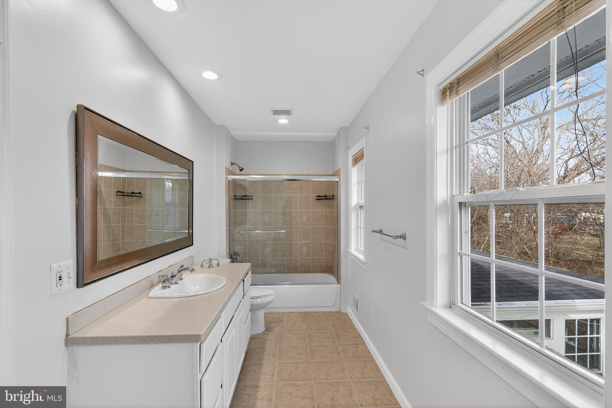 WAYSIDE - Residential