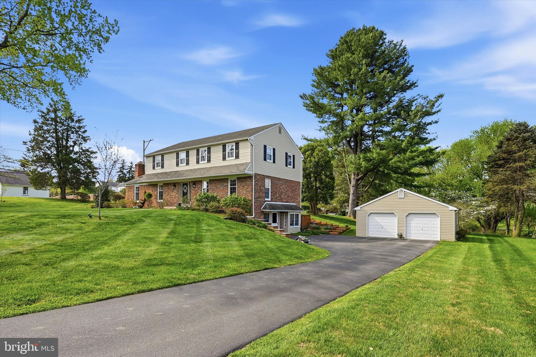956 EMBREE LANE