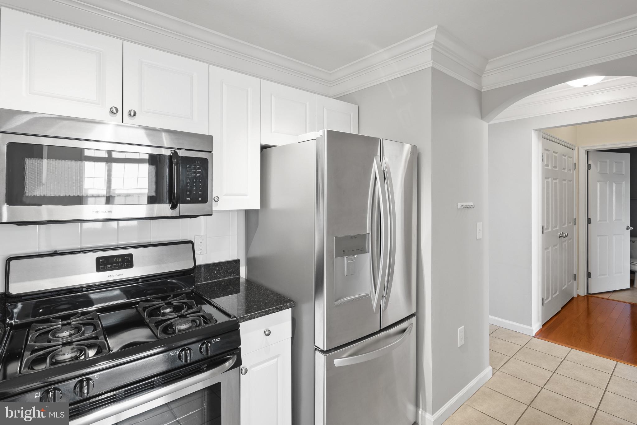 THE COLONNADE AT KENTLANDS - Residential