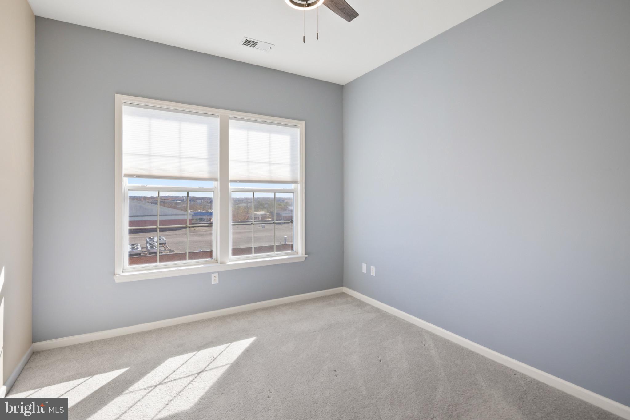 THE COLONNADE AT KENTLANDS - Residential