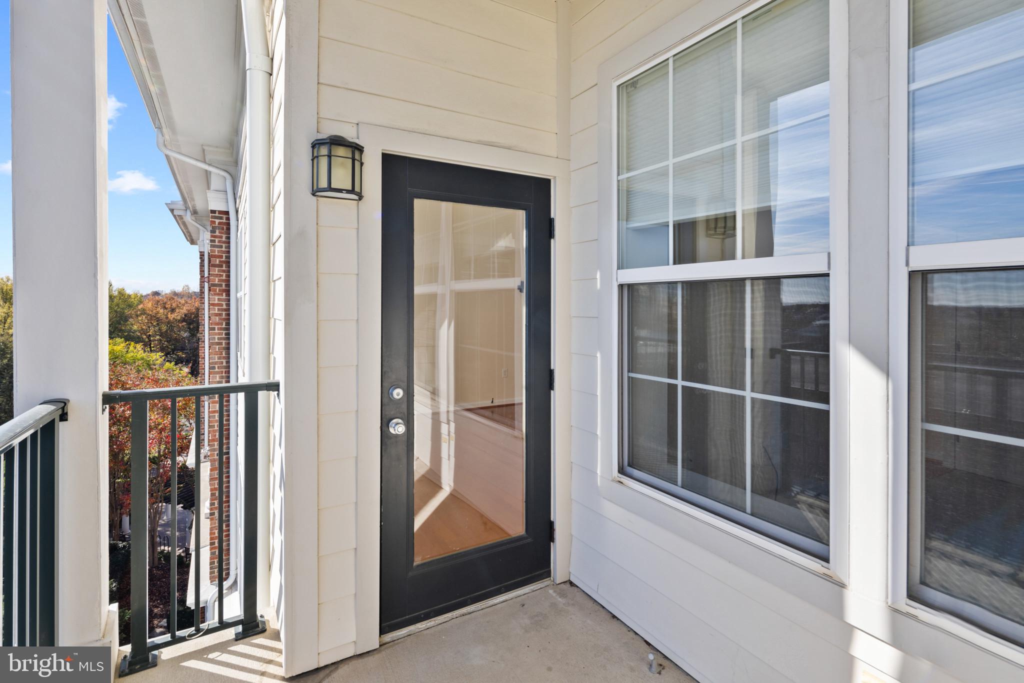 THE COLONNADE AT KENTLANDS - Residential
