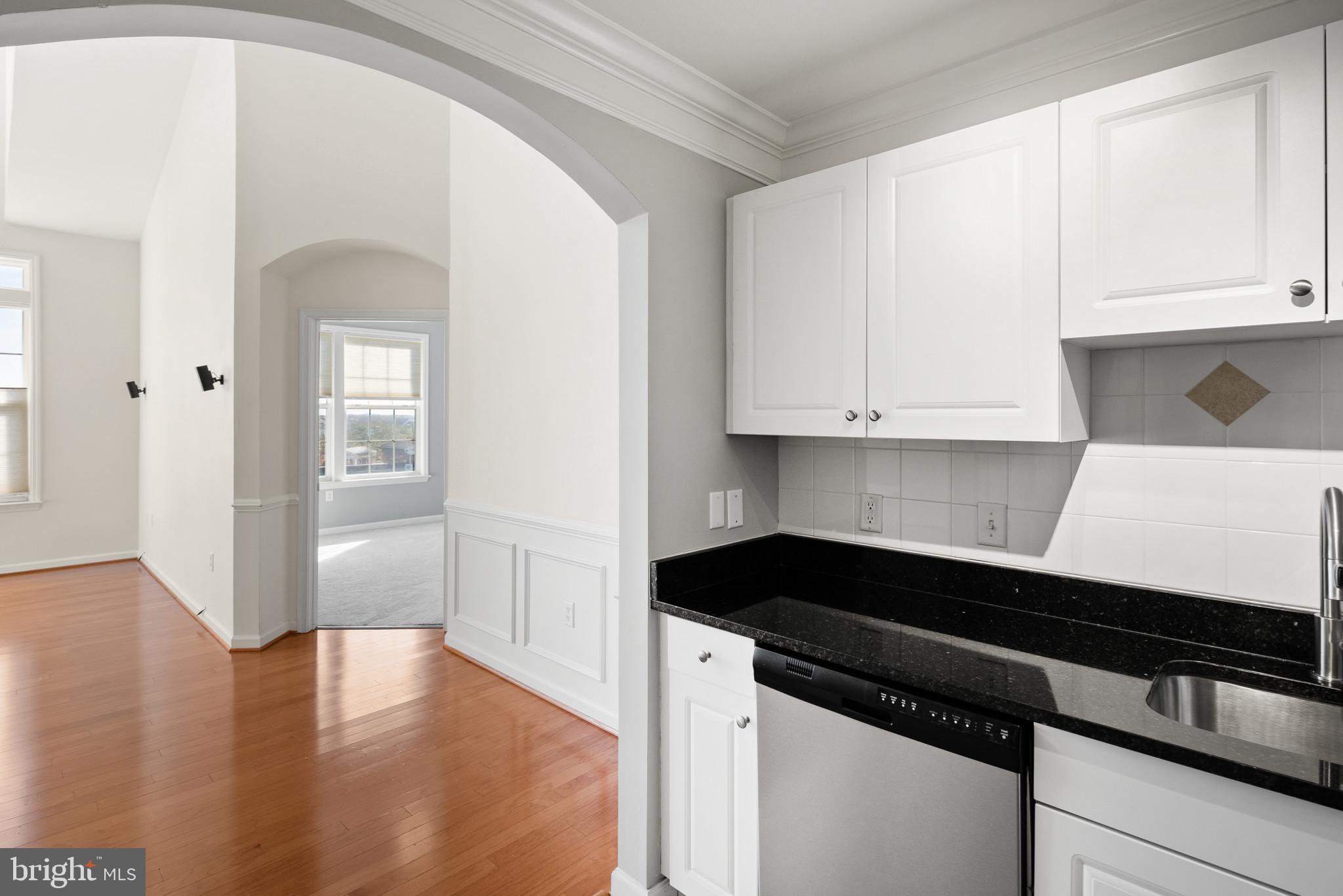 THE COLONNADE AT KENTLANDS - Residential