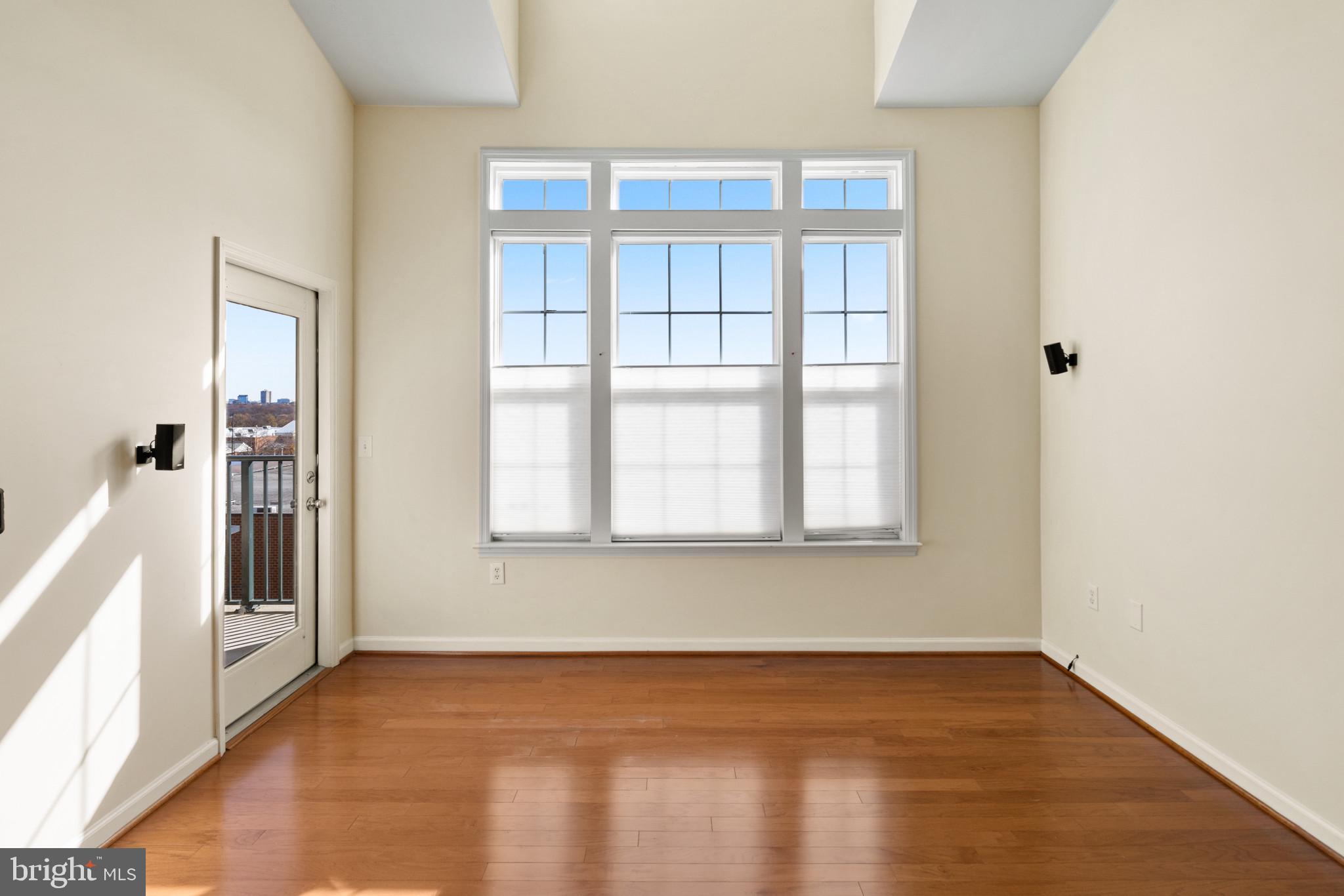 THE COLONNADE AT KENTLANDS - Residential