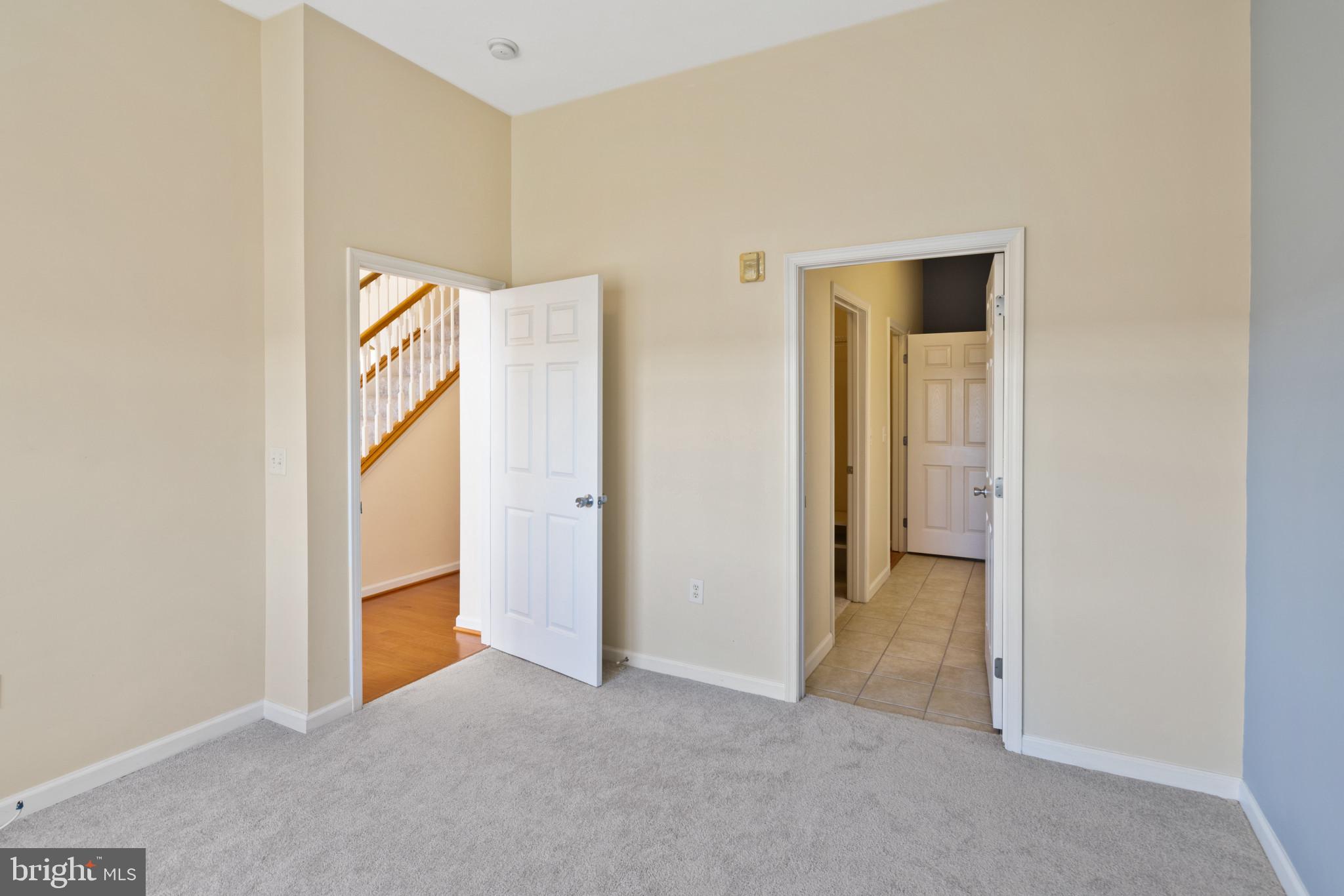 THE COLONNADE AT KENTLANDS - Residential