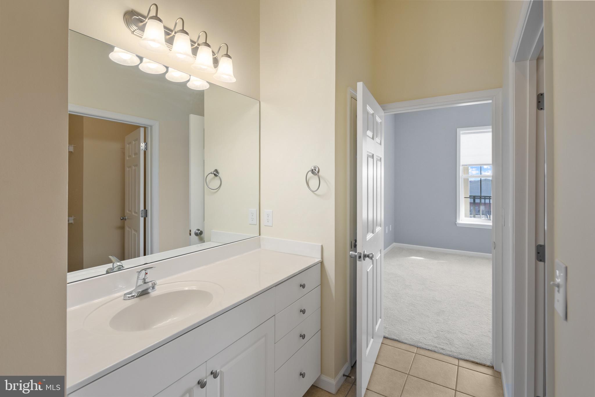 THE COLONNADE AT KENTLANDS - Residential