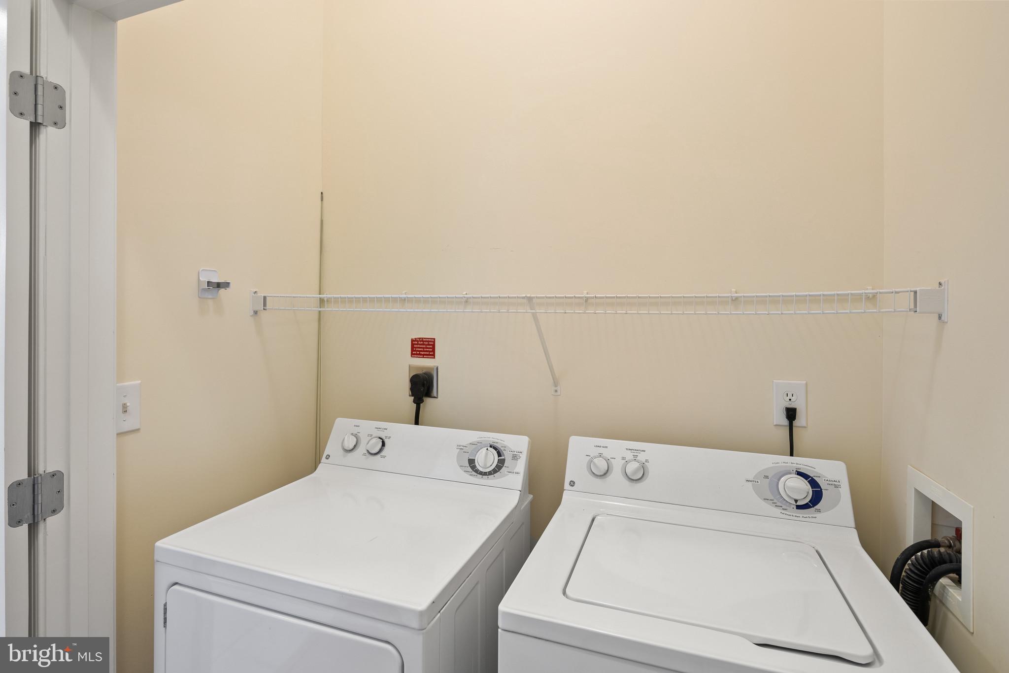 THE COLONNADE AT KENTLANDS - Residential