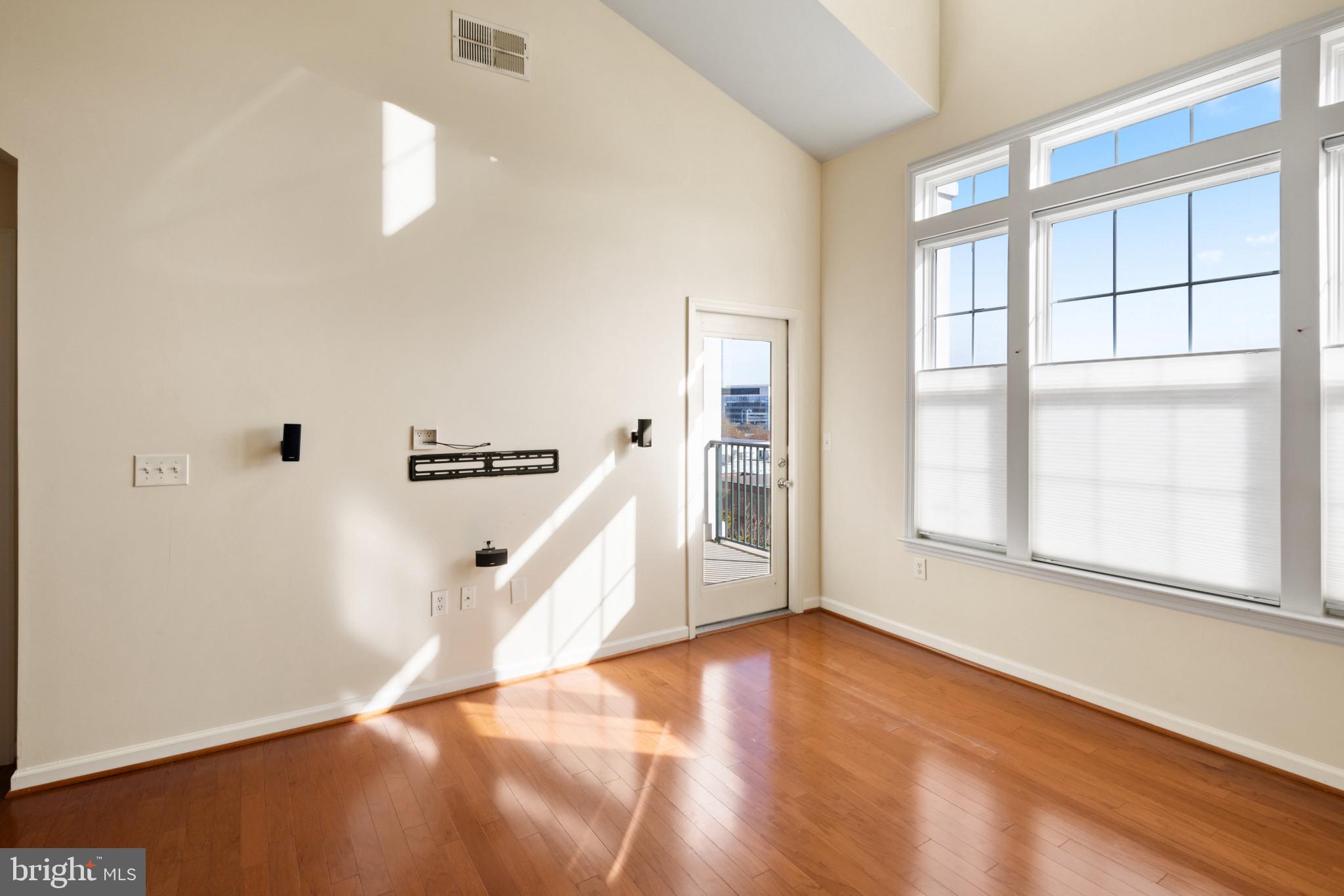 THE COLONNADE AT KENTLANDS - Residential