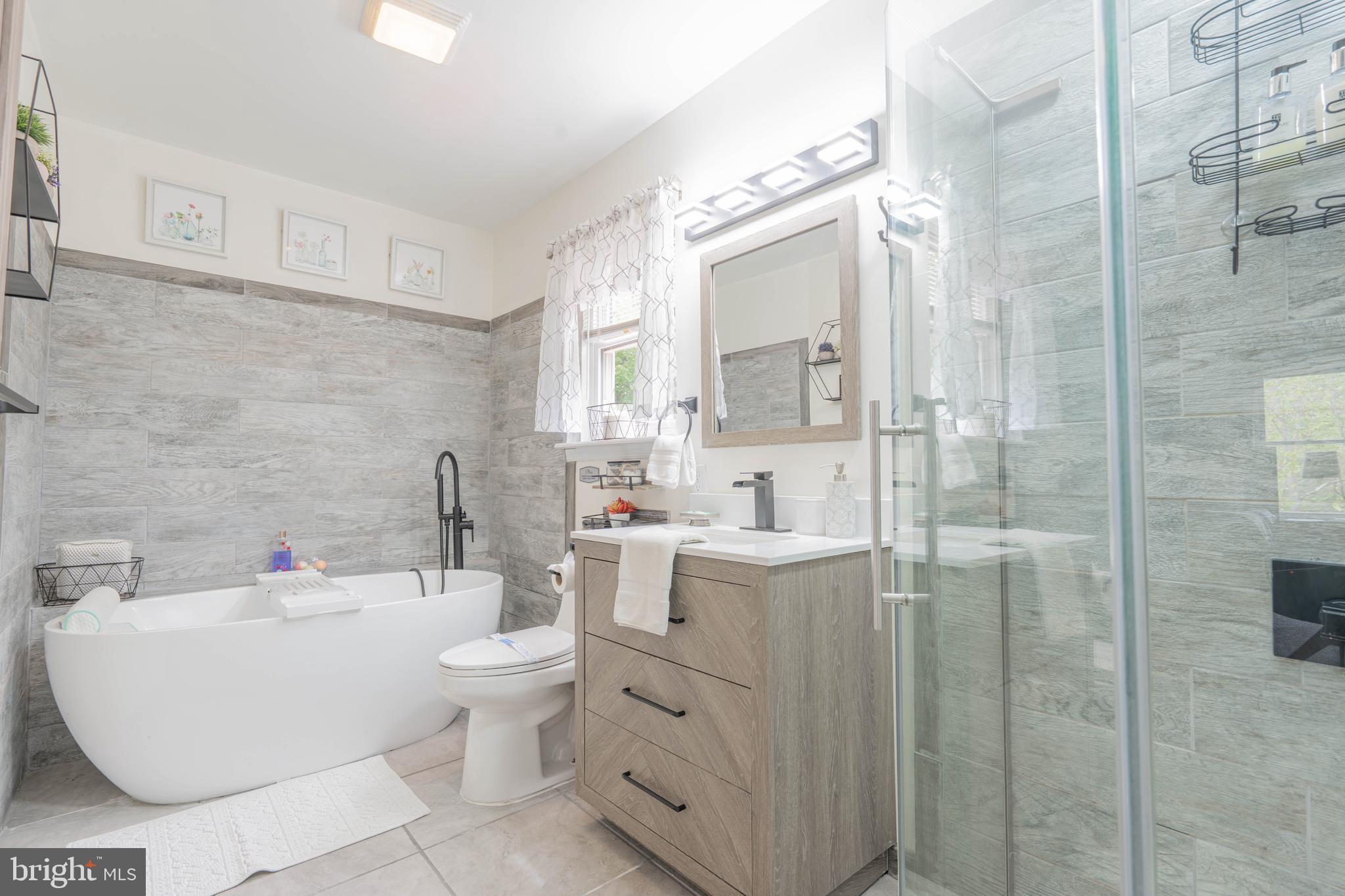 POCONO FARMS - Residential