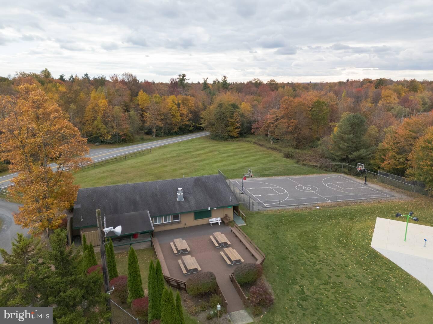 POCONO FARMS - Residential