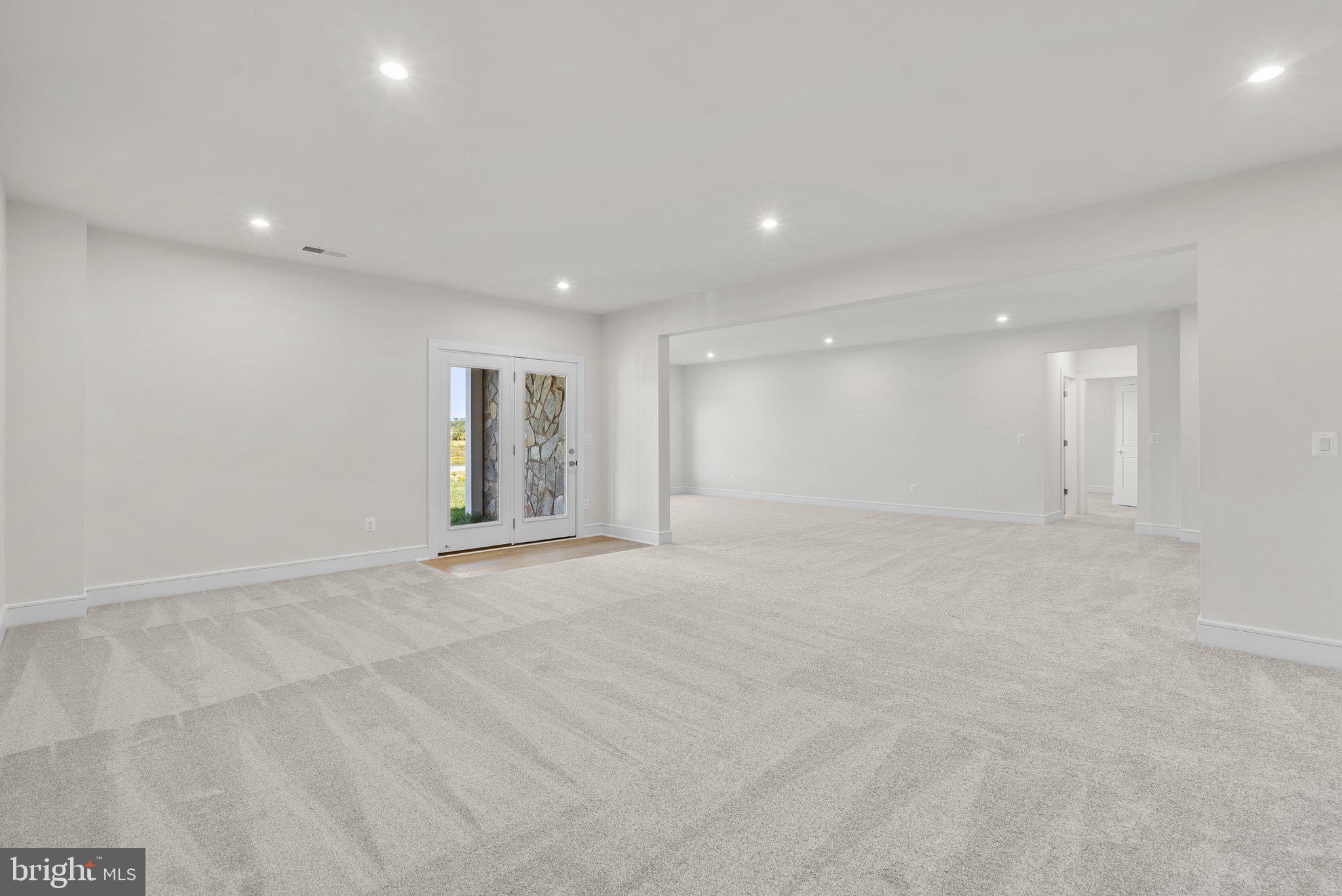 MEADOWBROOK - Residential