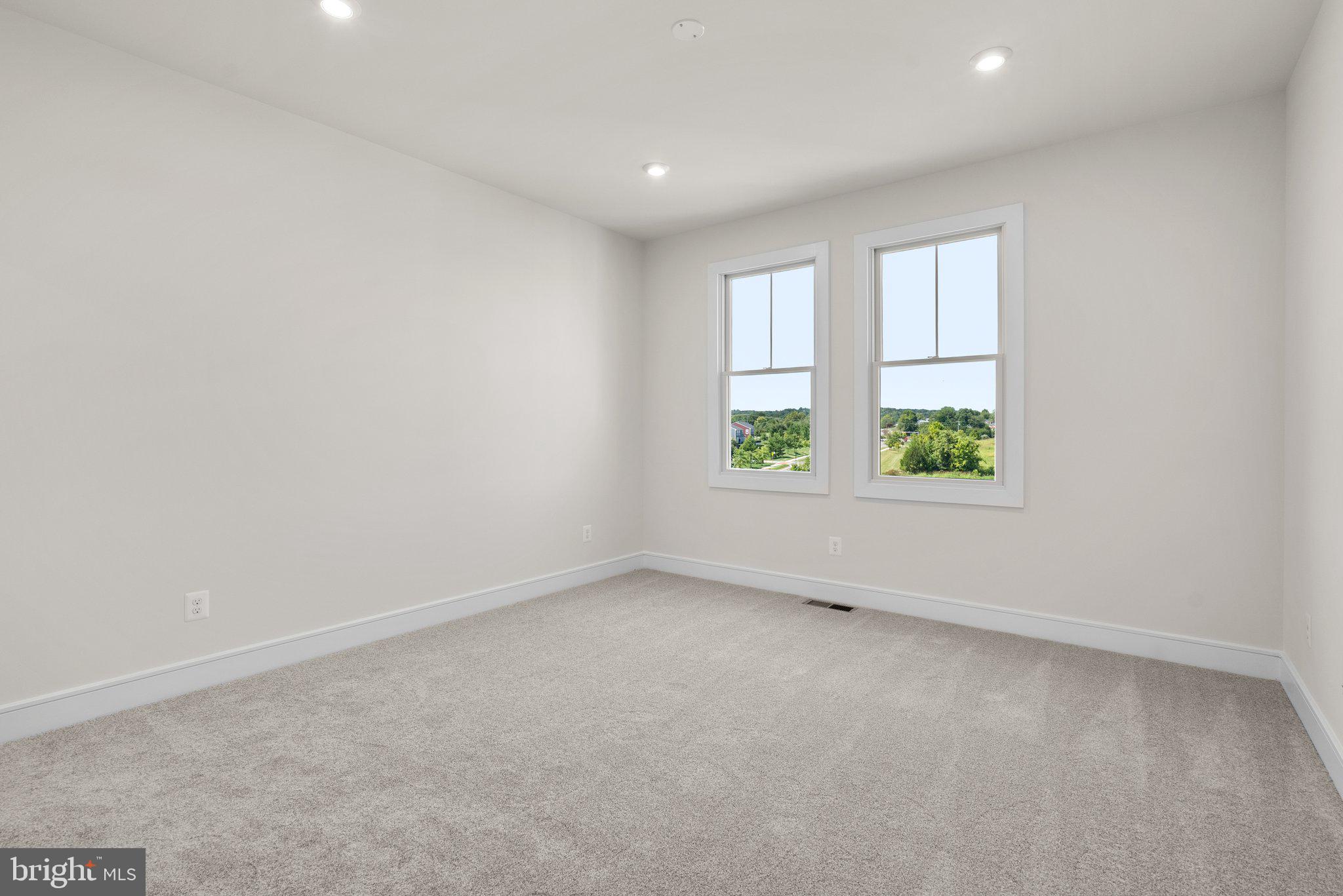 MEADOWBROOK - Residential