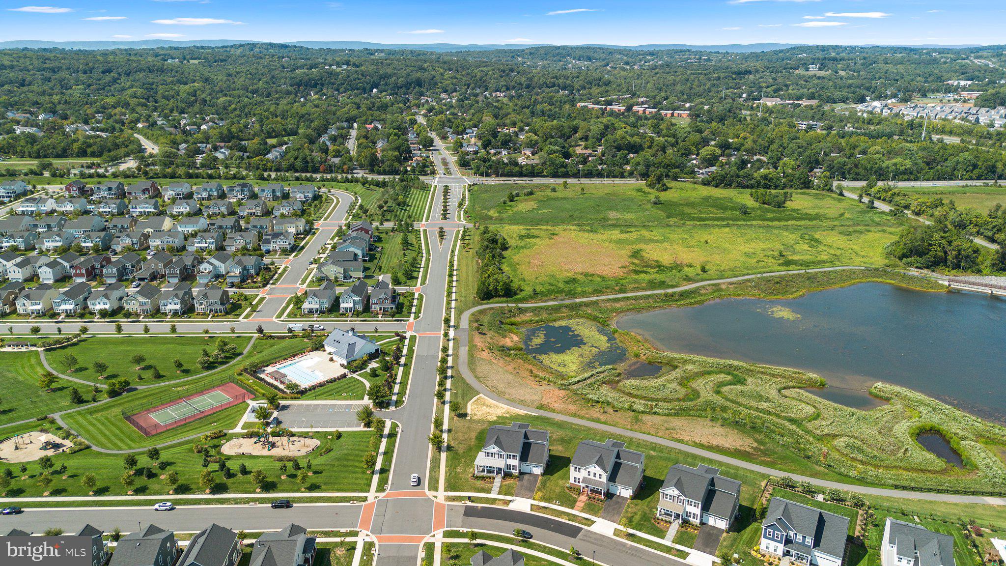 MEADOWBROOK - Residential