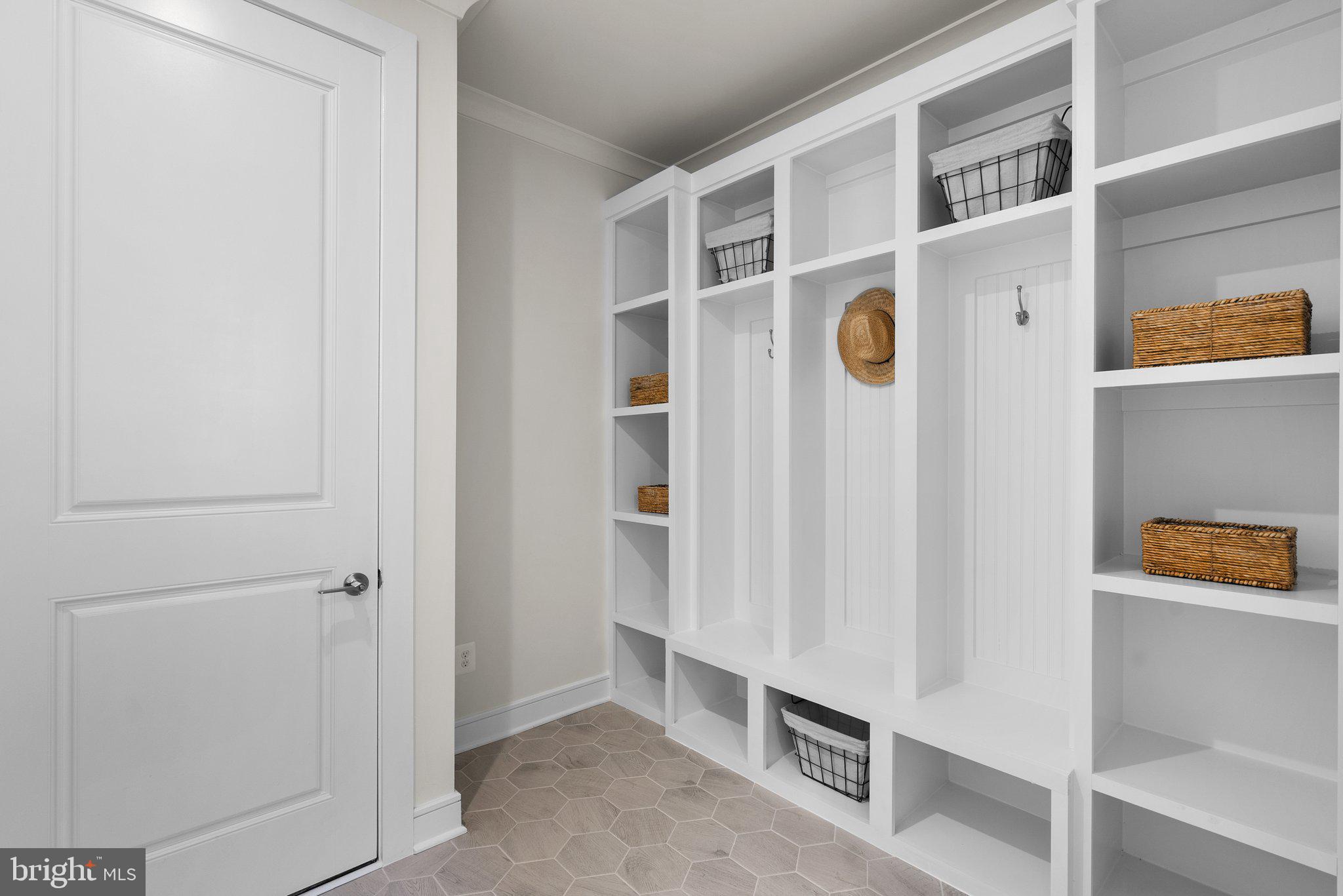 MEADOWBROOK - Residential