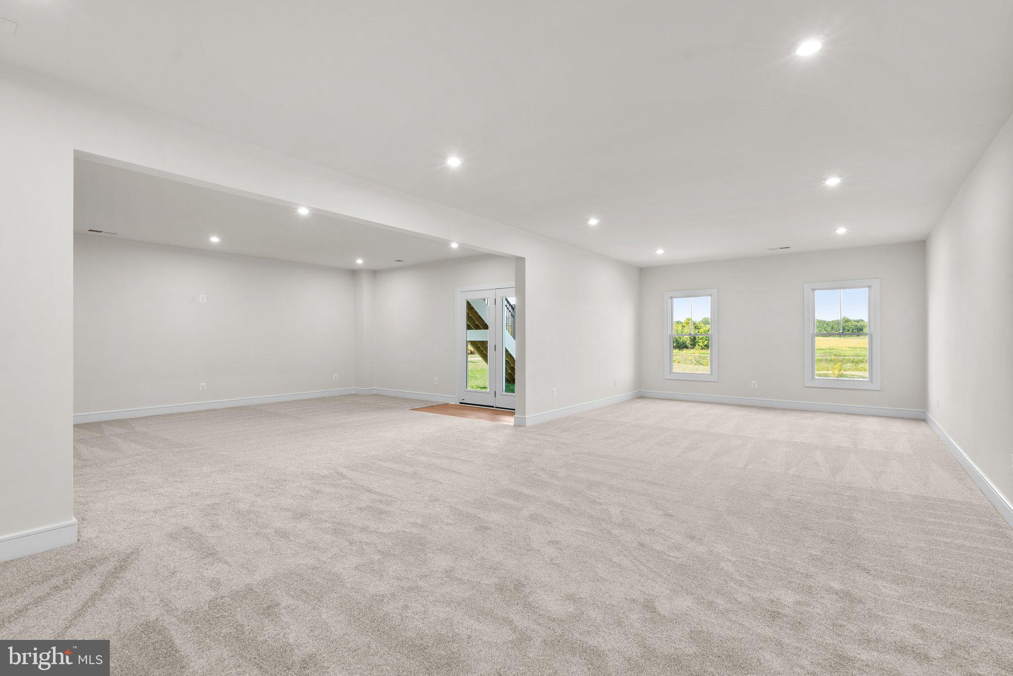 MEADOWBROOK - Residential