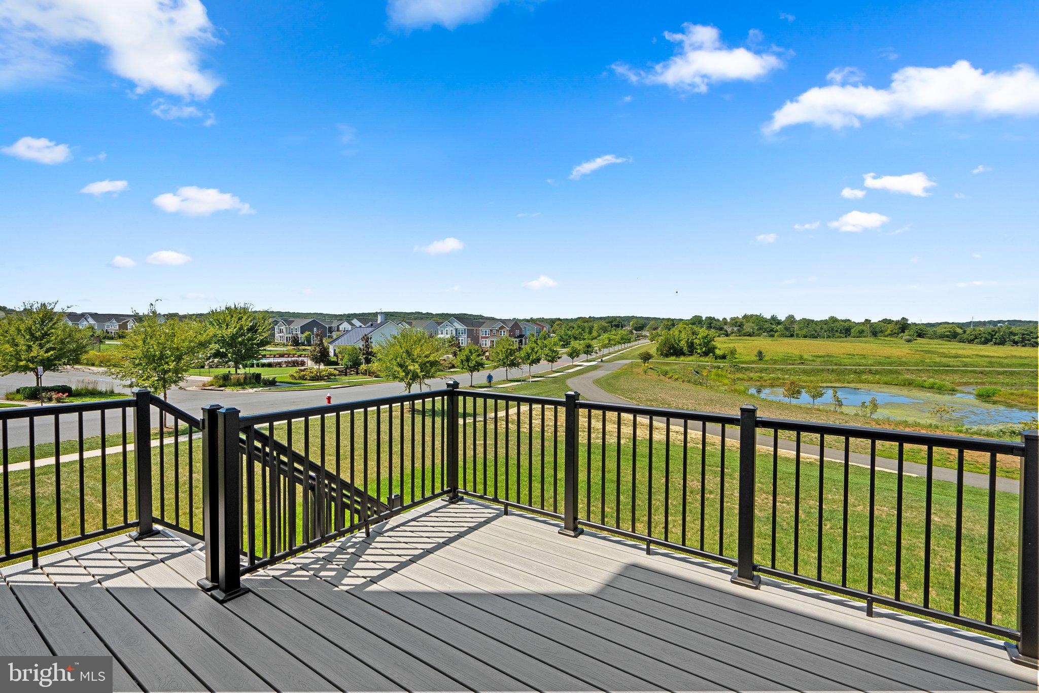 MEADOWBROOK - Residential