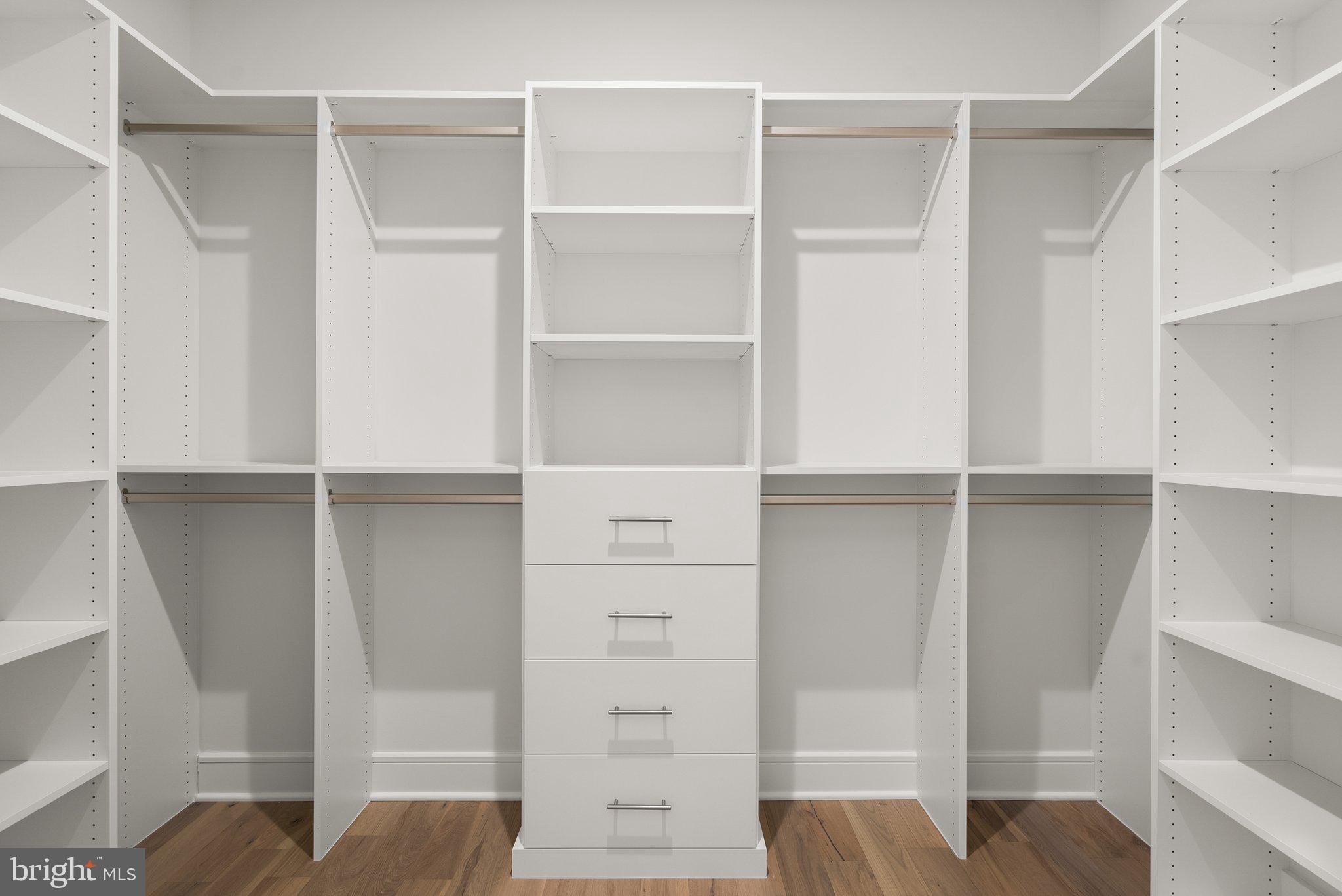 MEADOWBROOK - Residential