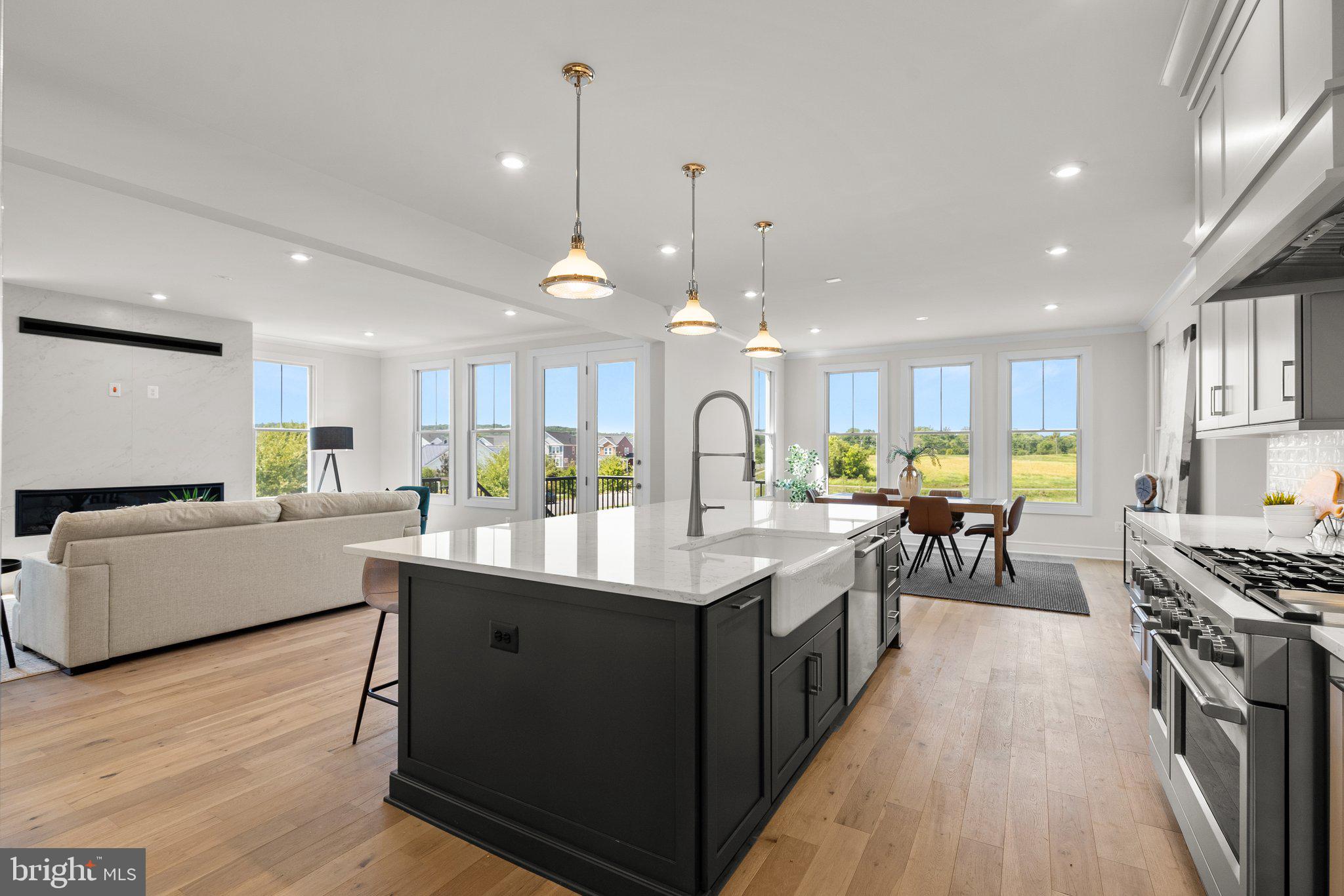 MEADOWBROOK - Residential