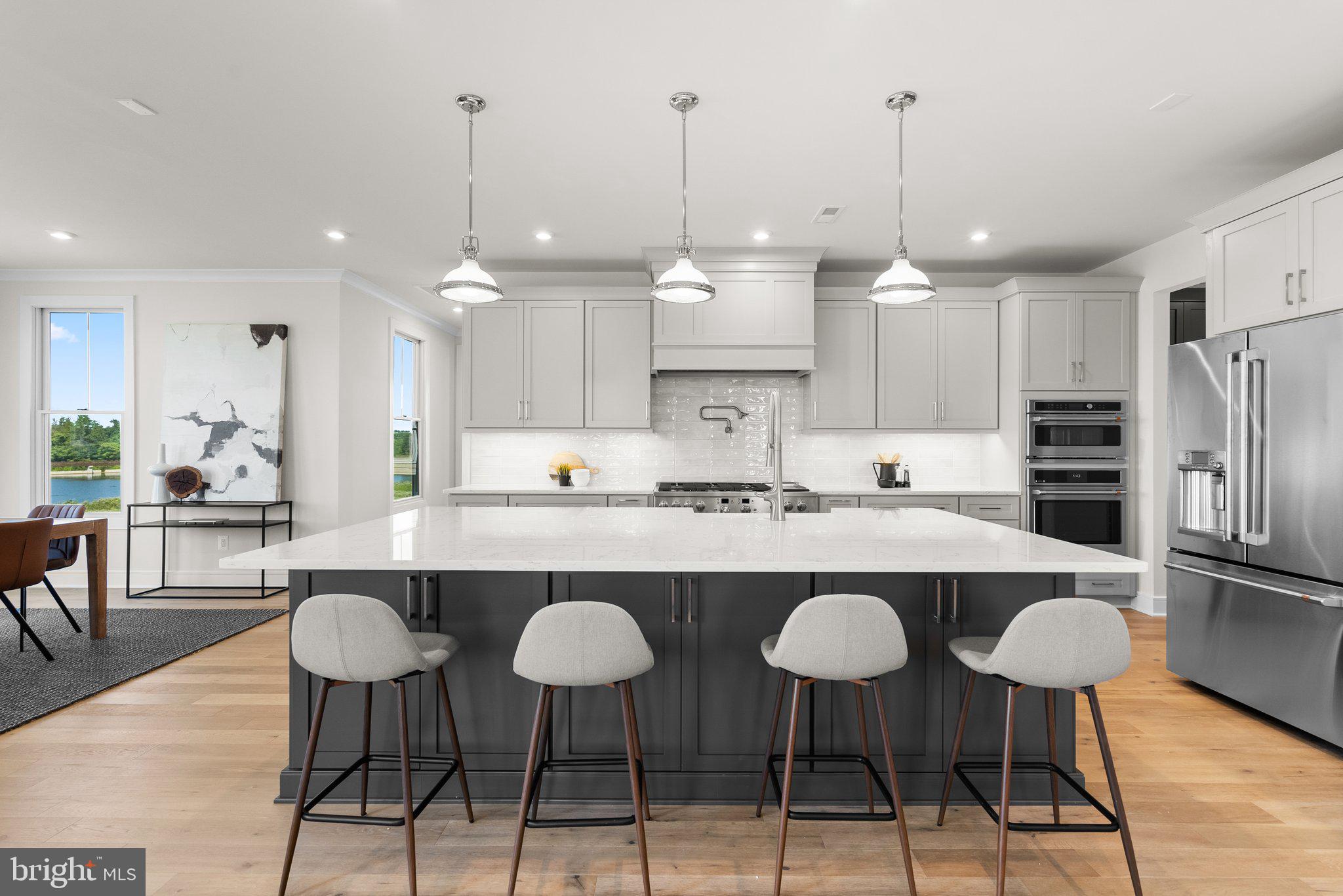 MEADOWBROOK - Residential