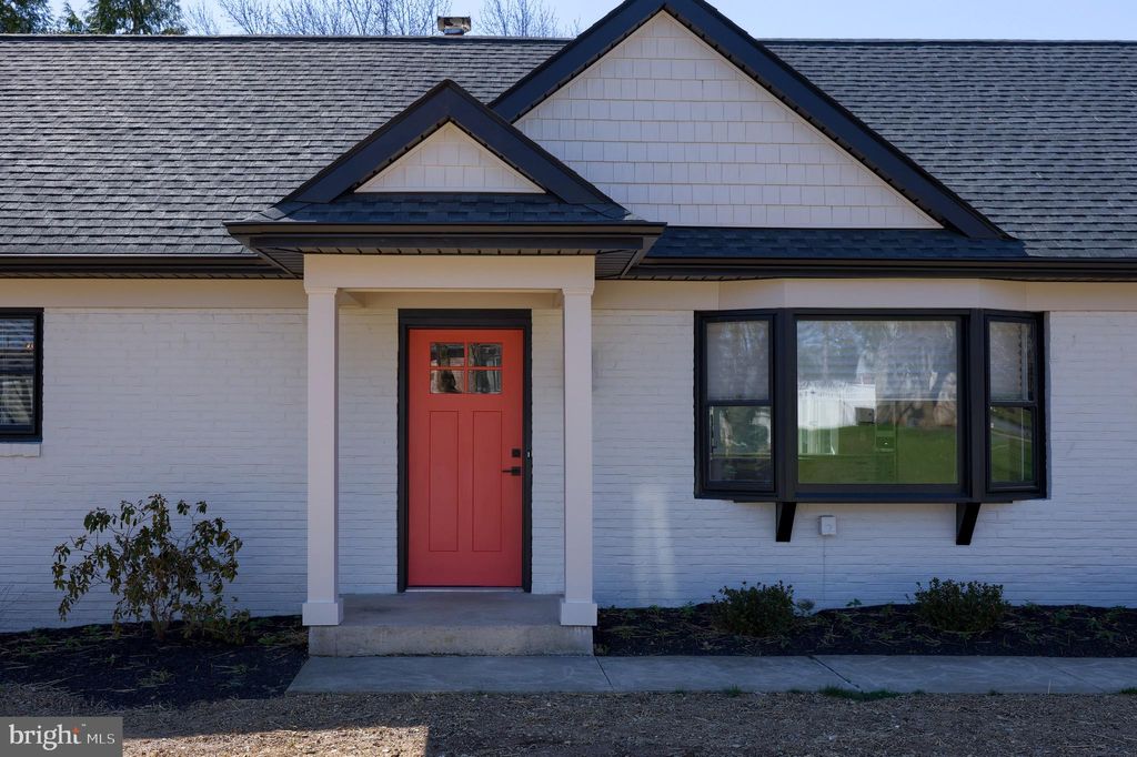 Photo of 2532 SPECKLED DR, EAST PETERSBURG, PA 17520 (MLS # PALA2032818)