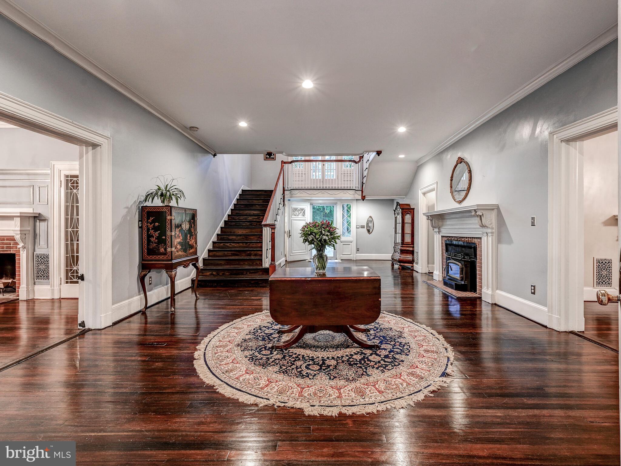 2605 OLD COURT
