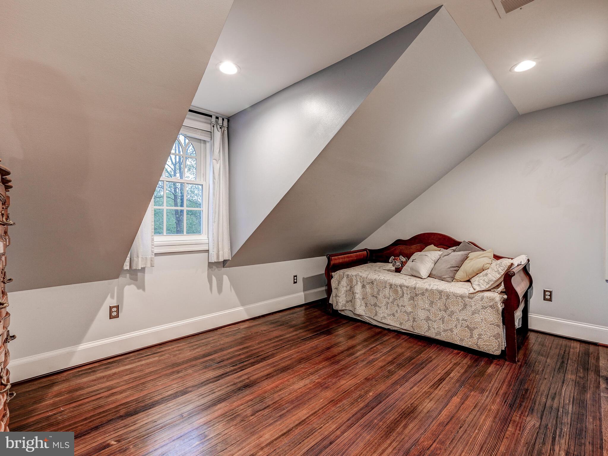 GREENSPRING VALLEY - Residential