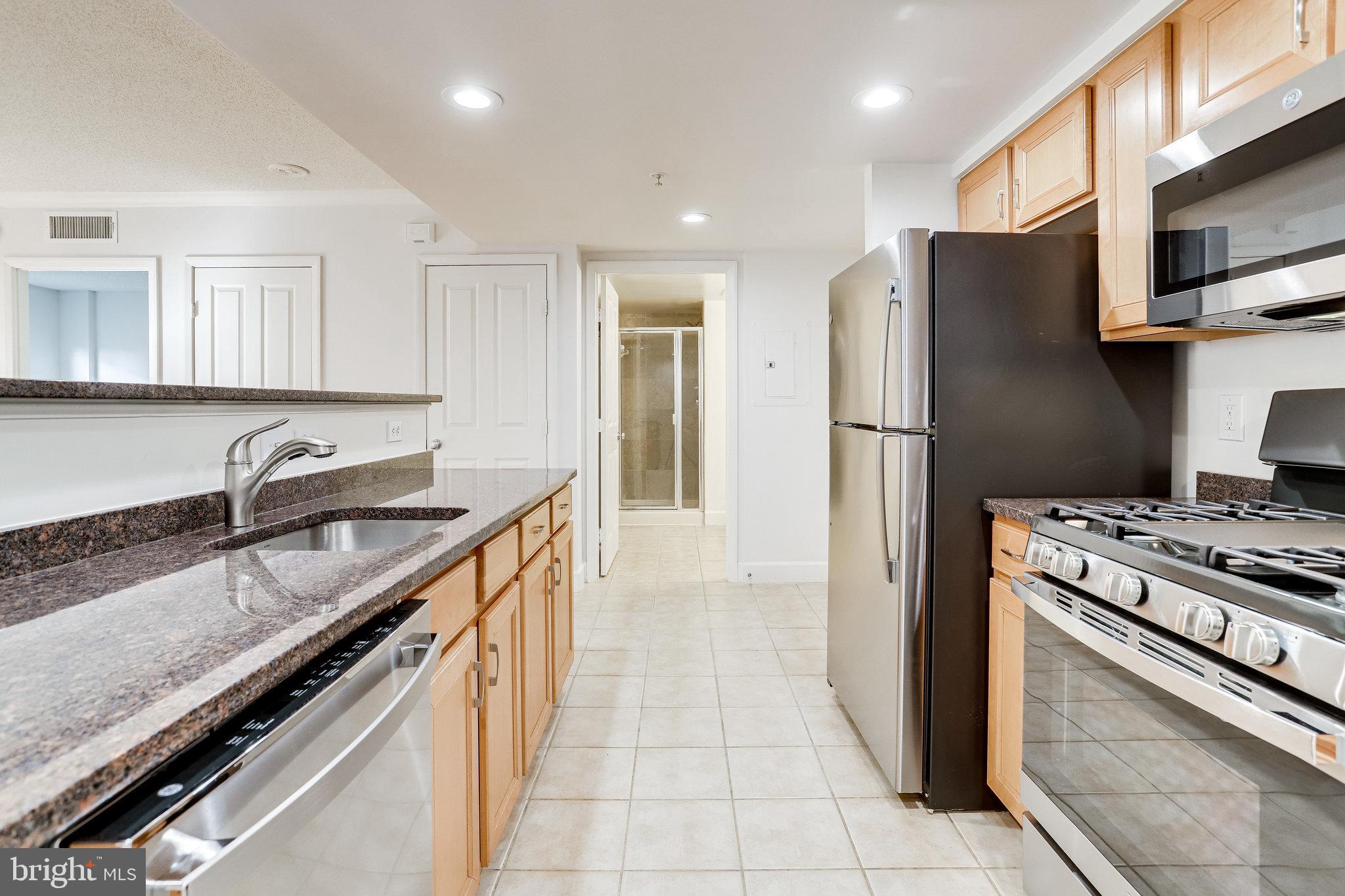 CLARENDON - Residential