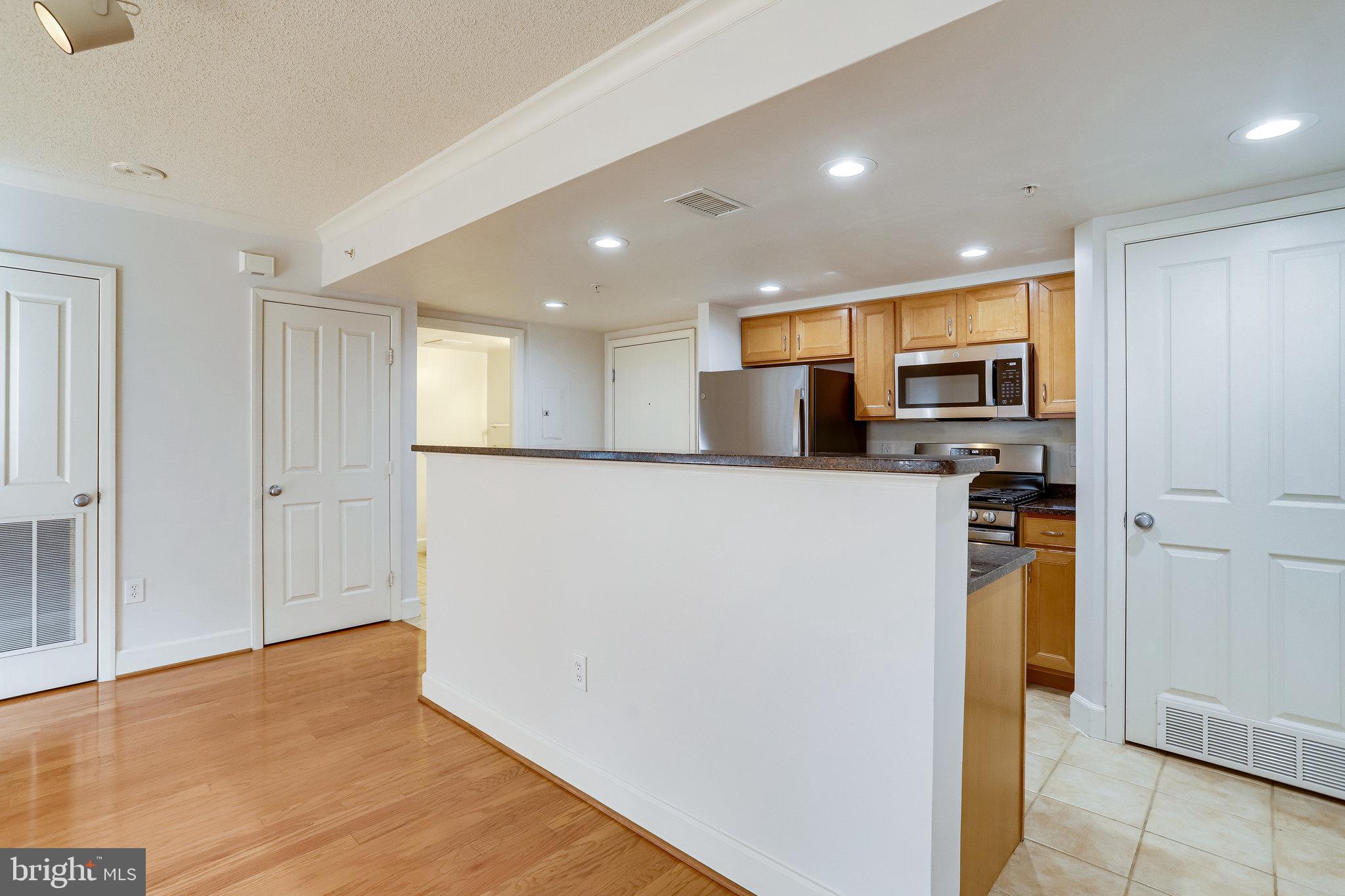 CLARENDON - Residential