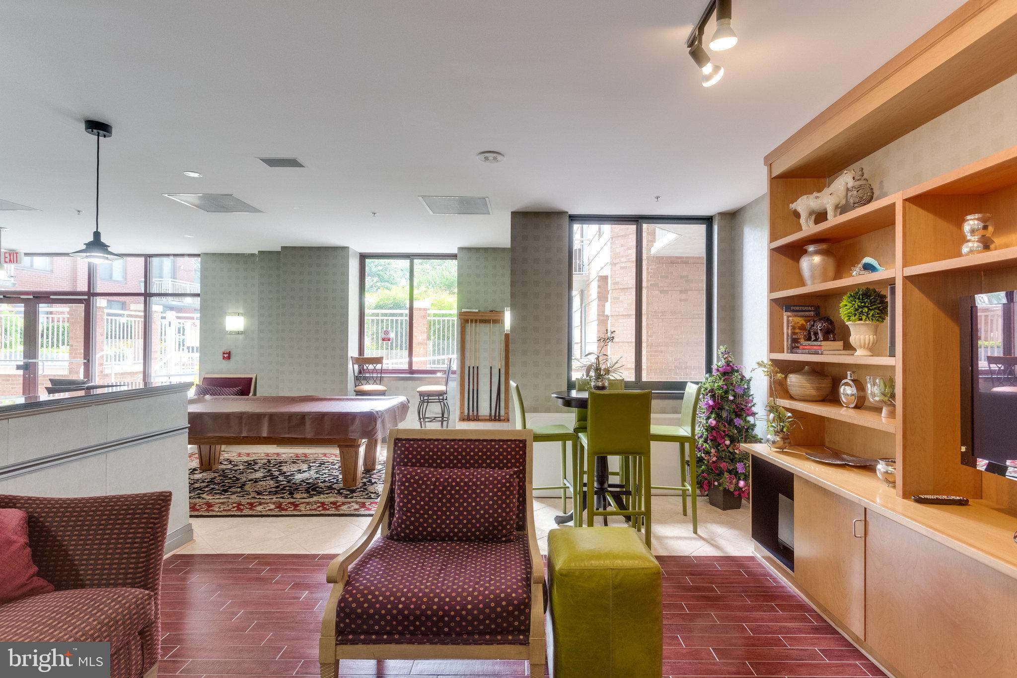 CLARENDON - Residential