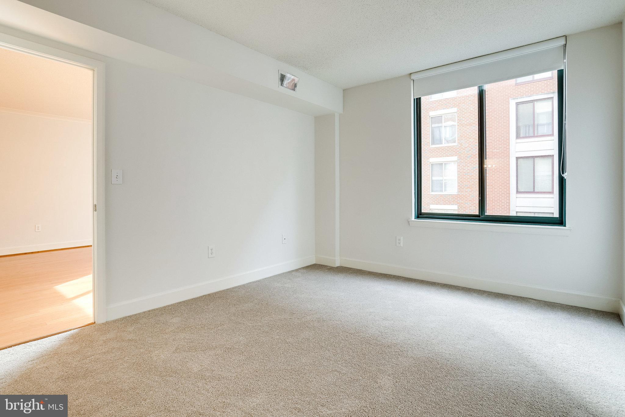 CLARENDON - Residential